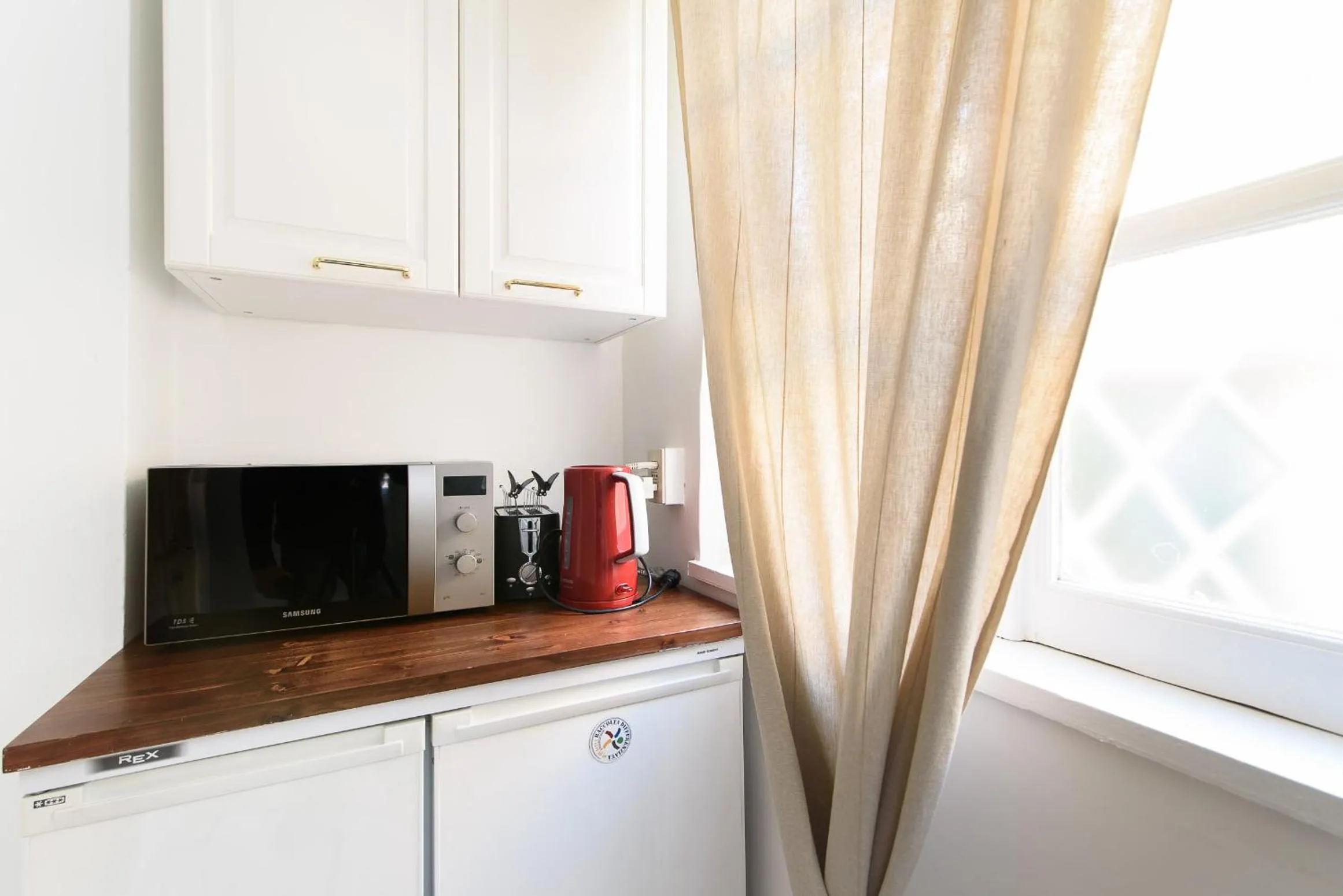 White terrace apartment navona