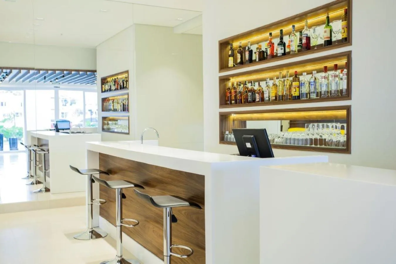 Lounge or bar in Travel Inn Hotels Wise Indaiatuba
