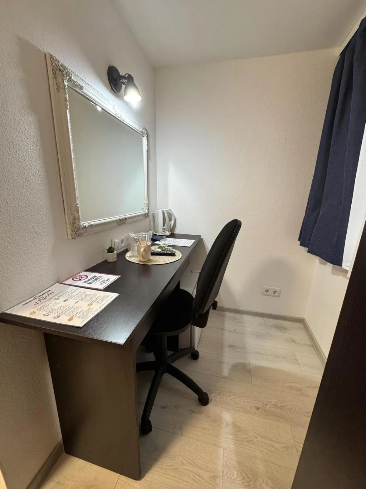 Photo of the whole room in Pensiunea Pictorilor