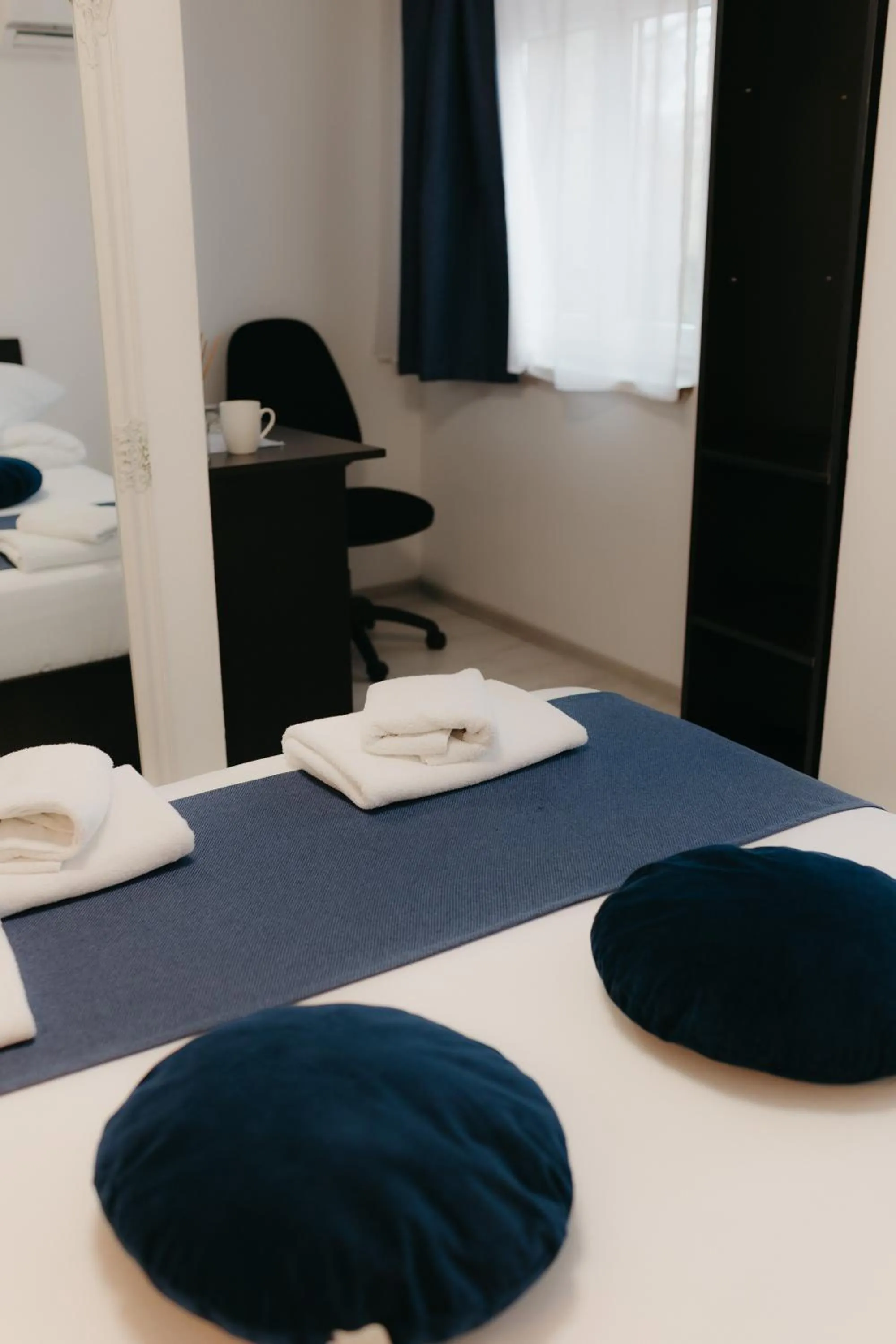 Bedroom in Pensiunea Pictorilor