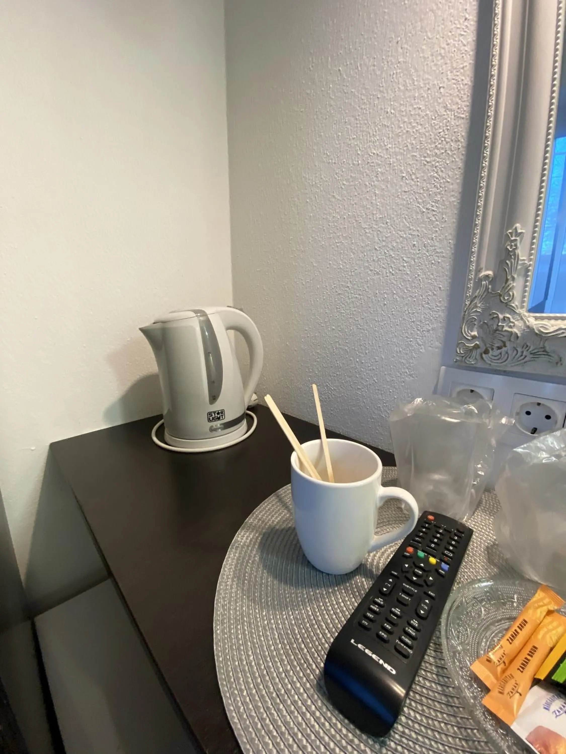 Coffee/tea facilities in Pensiunea Pictorilor