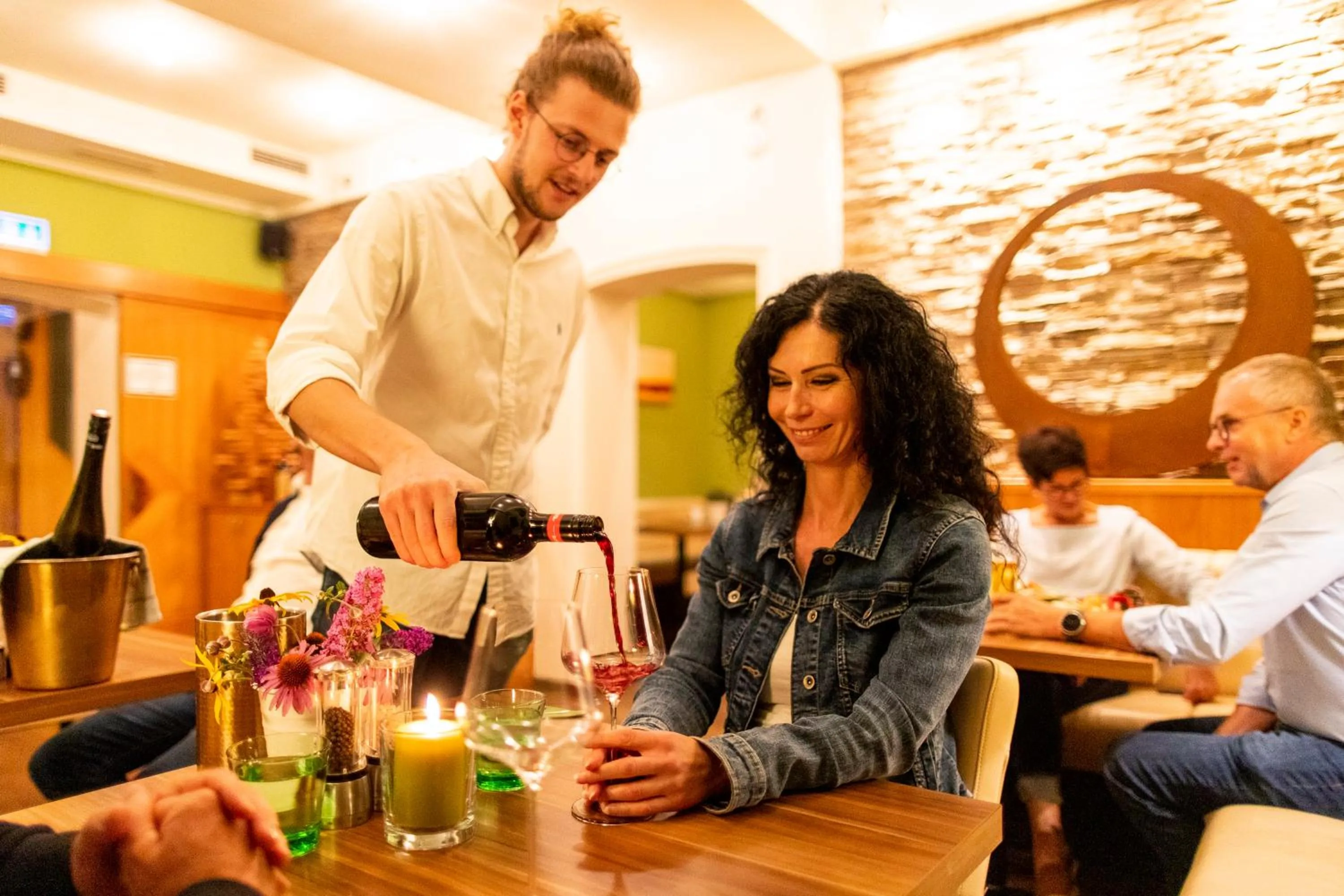 Restaurant/places to eat in Komfort Appartements Zirbenland - adults only - no dogs