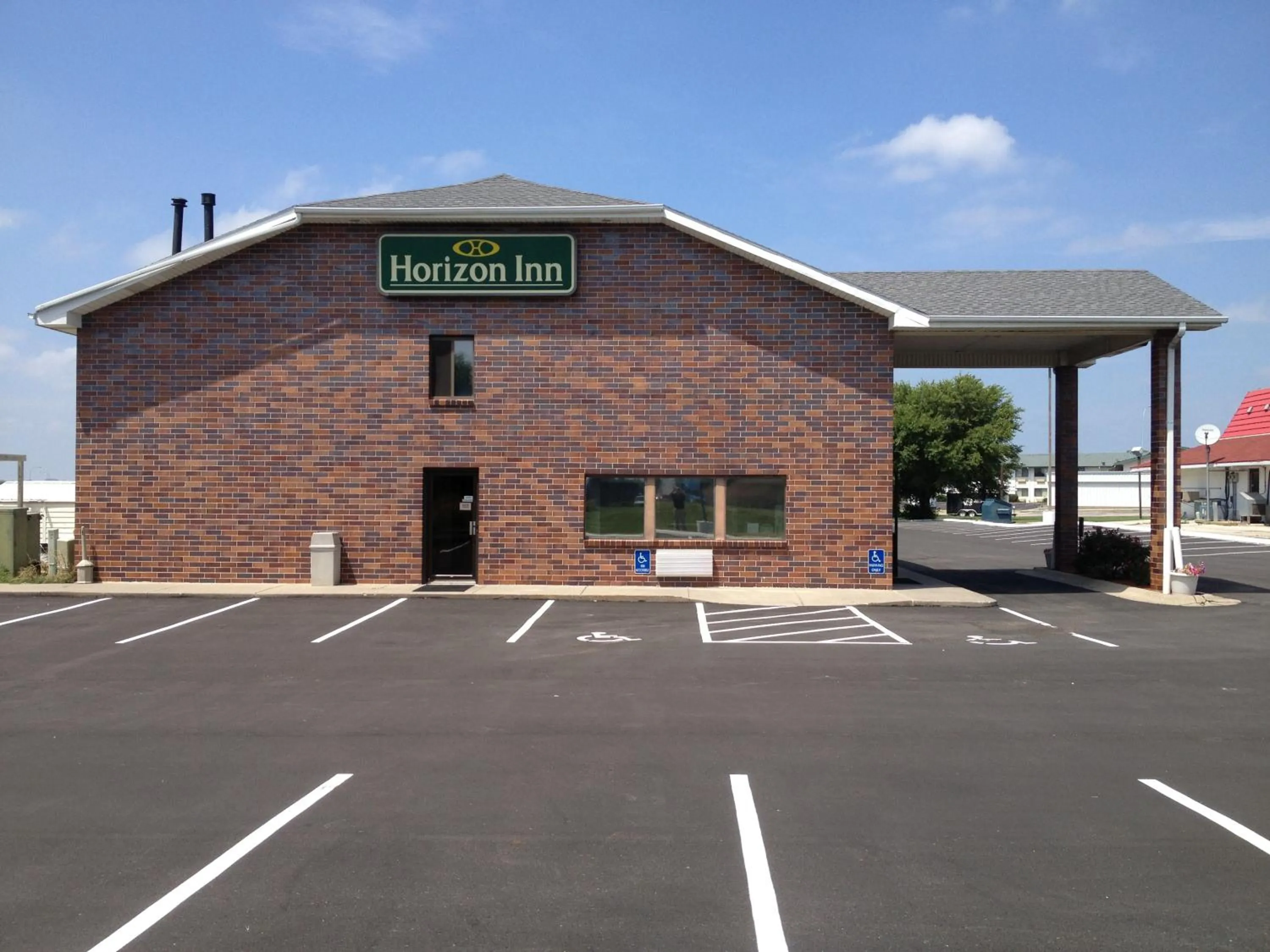 Property building in Horizon Inn