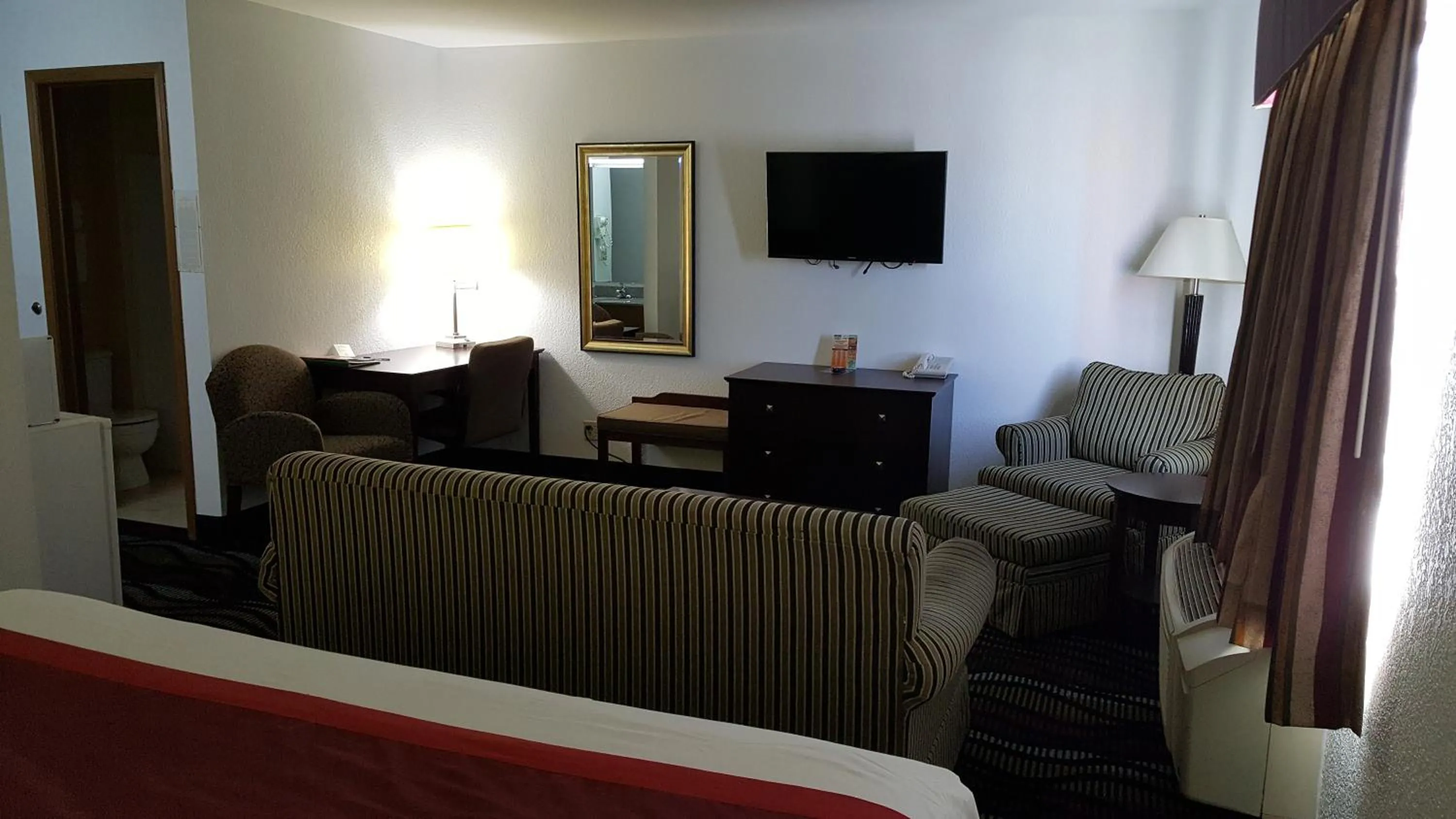 Bedroom in Horizon Inn