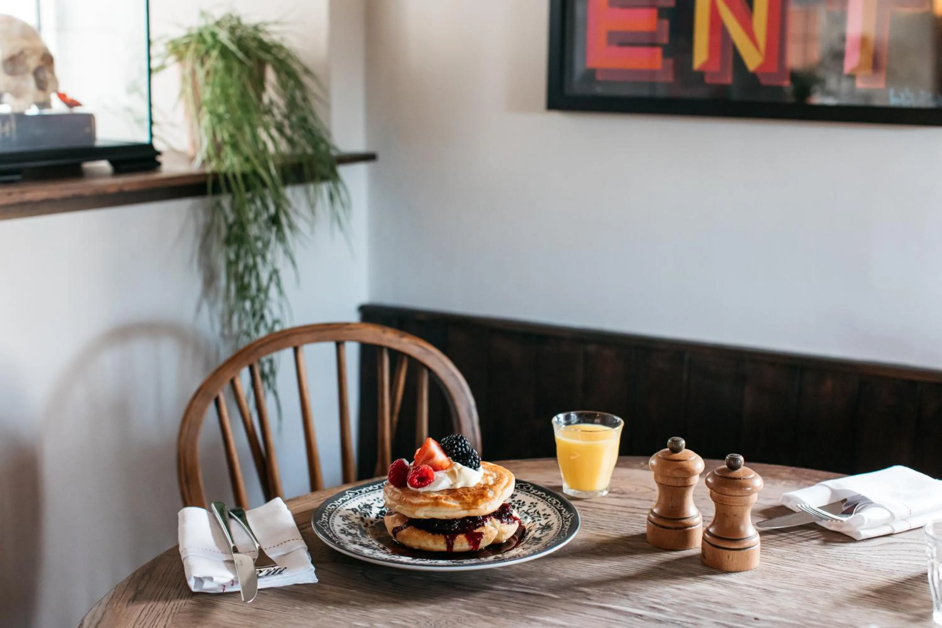 Food and drinks in Artist Residence Oxfordshire