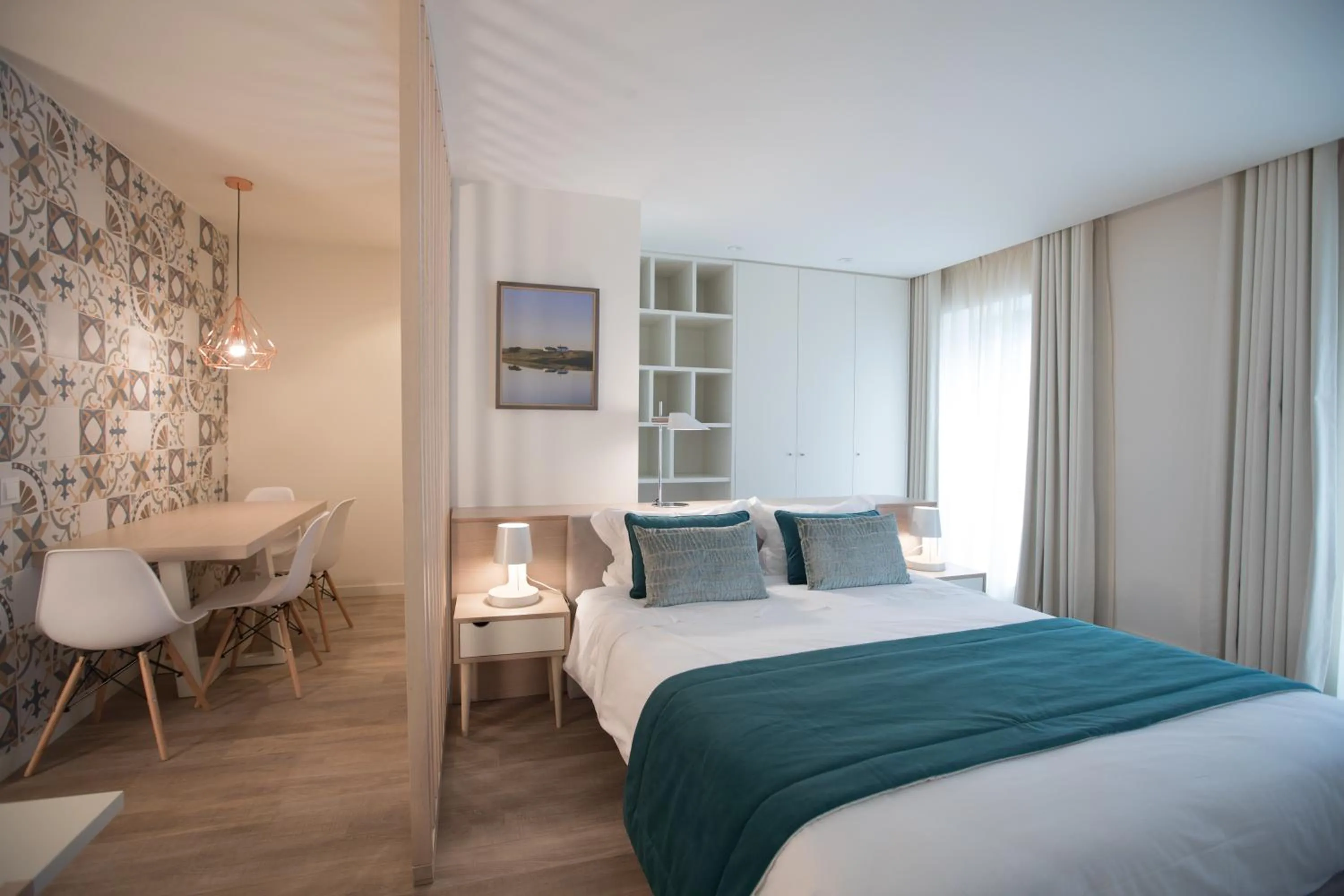 Bedroom, Bed in Almada Wine House - Tourism Apartments