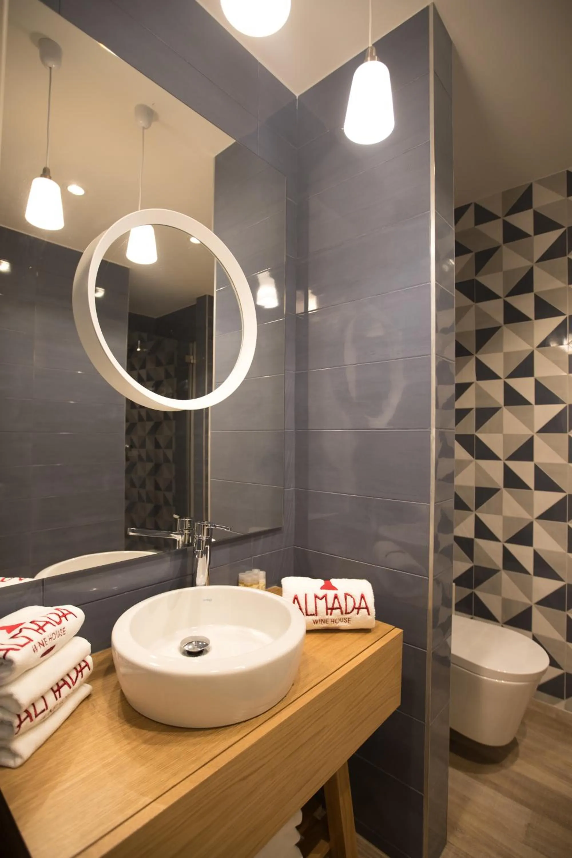Bathroom in Almada Wine House - Tourism Apartments