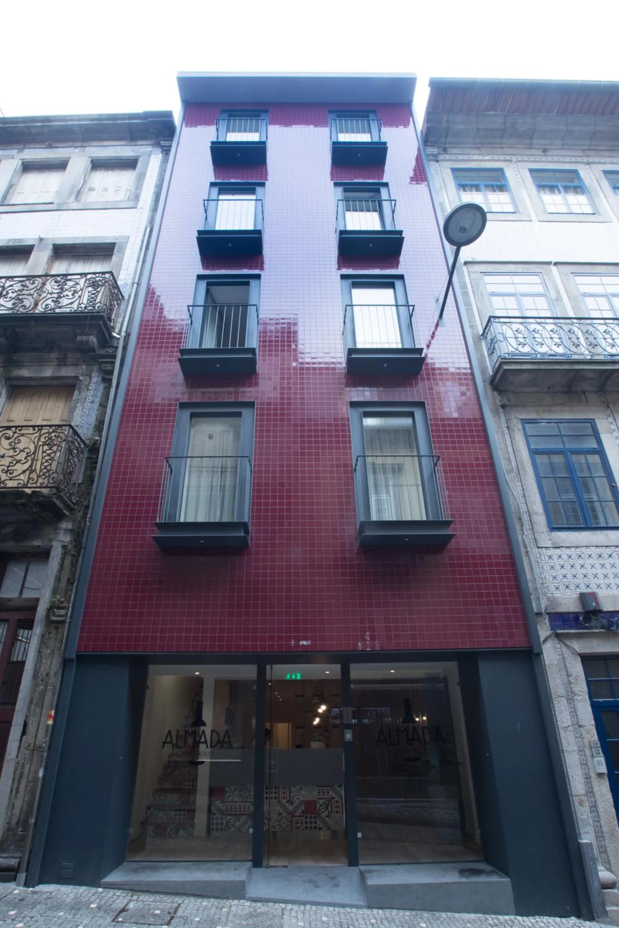 Property building in Almada Wine House - Tourism Apartments