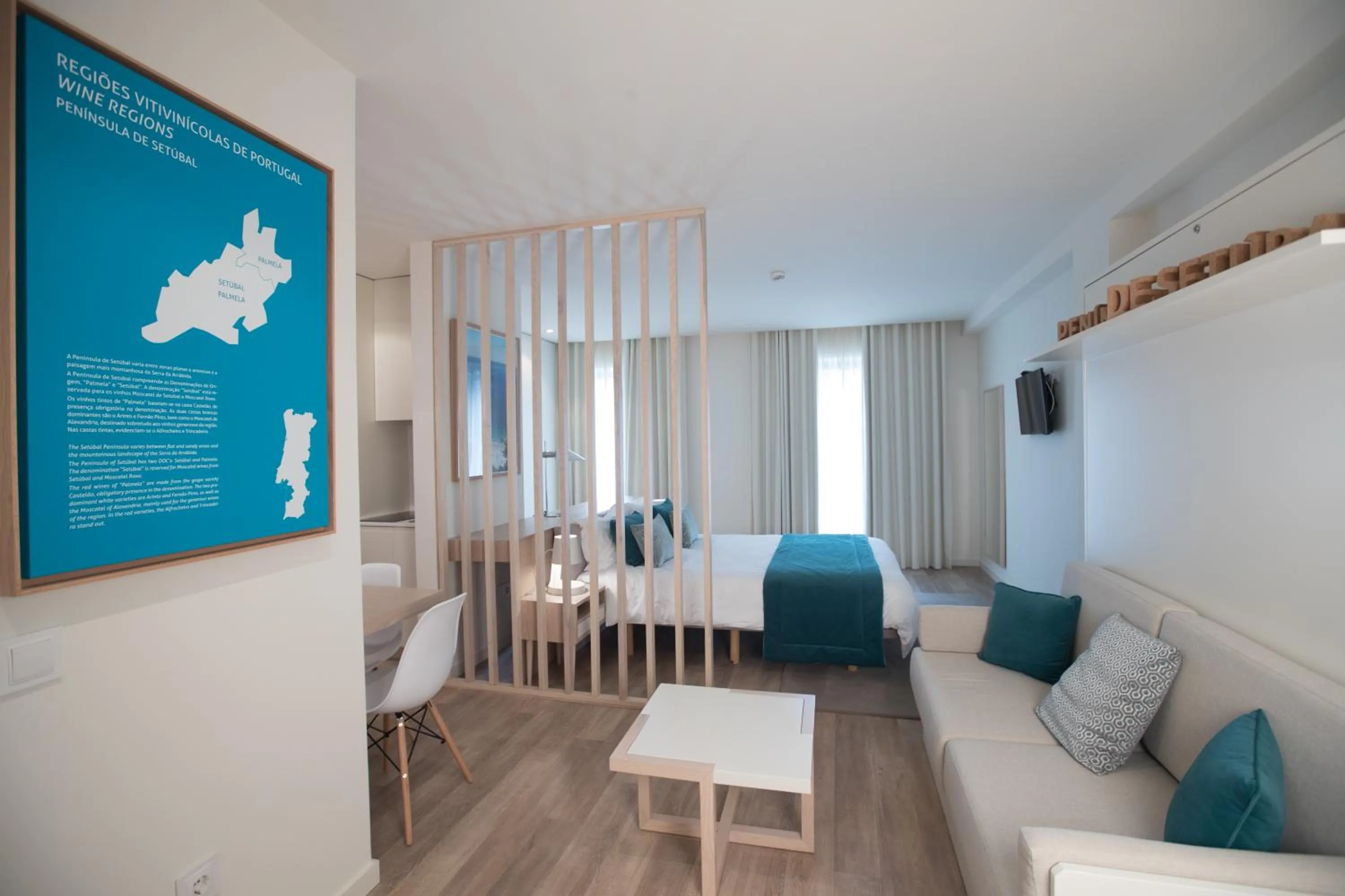 Photo of the whole room in Almada Wine House - Tourism Apartments