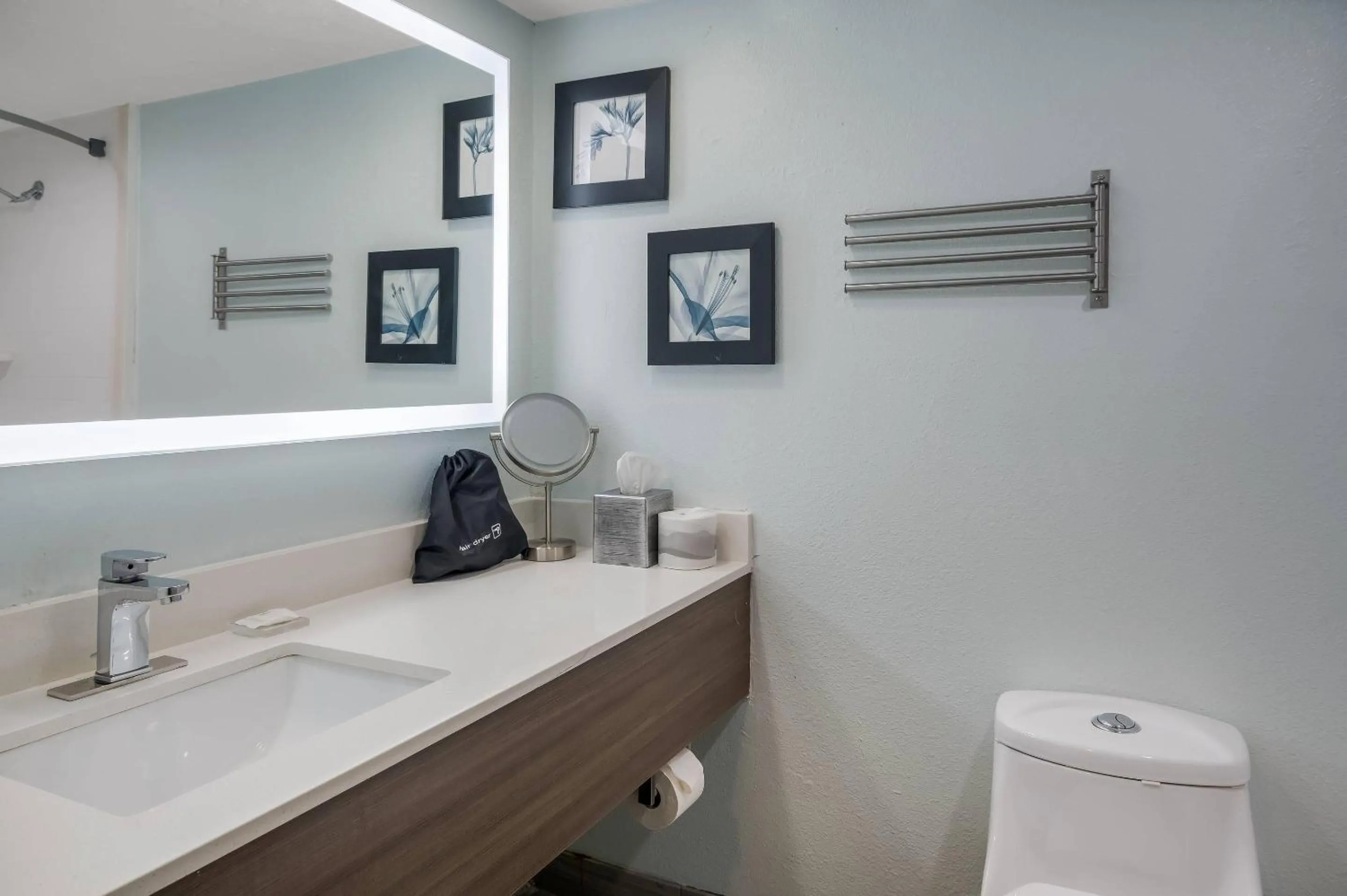 Bedroom in Radisson Hotel Grand Rapids Riverfront