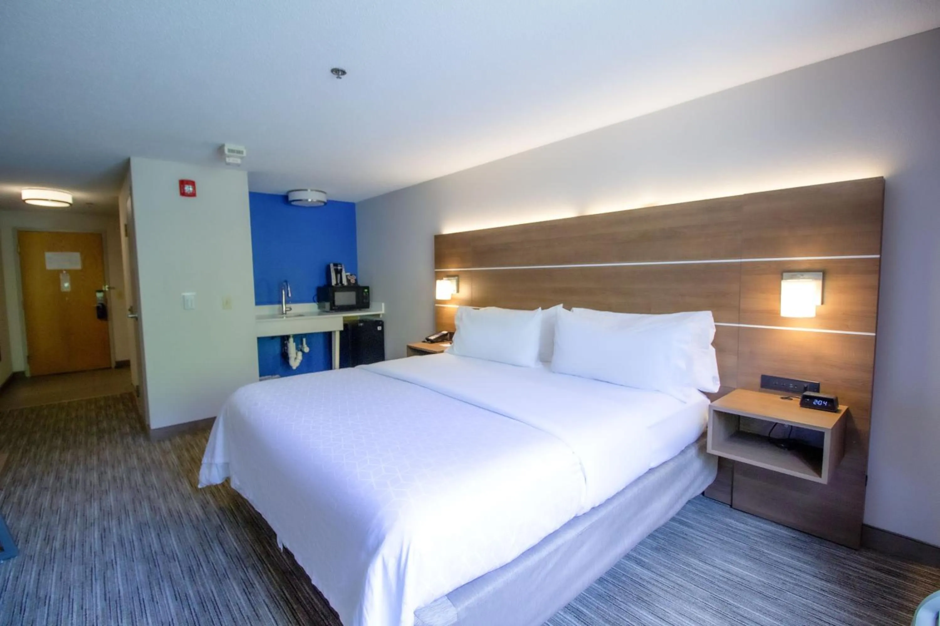 Photo of the whole room, Bed in Holiday Inn Express & Suites - Lincoln East - White Mountains by IHG
