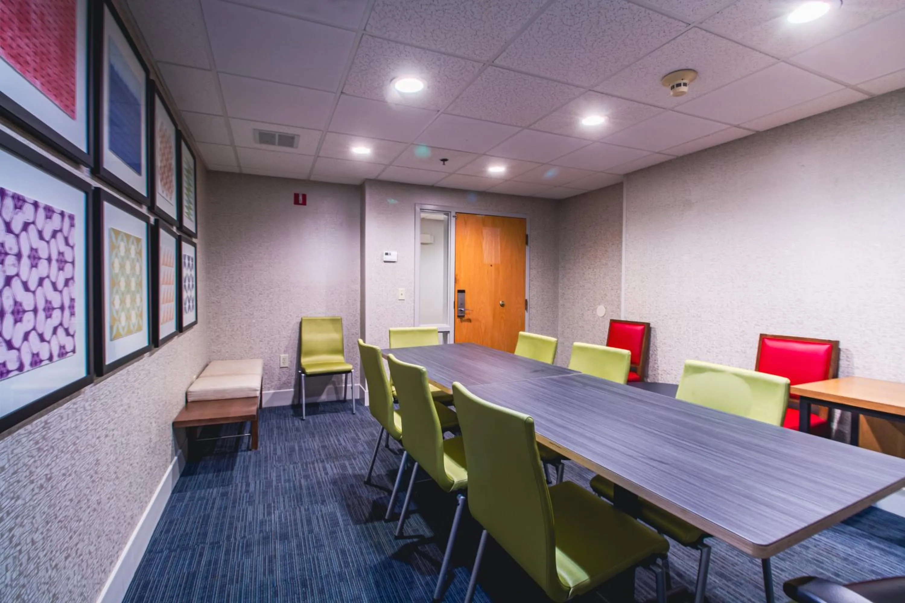 Meeting/conference room in Holiday Inn Express & Suites - Lincoln East - White Mountains by IHG