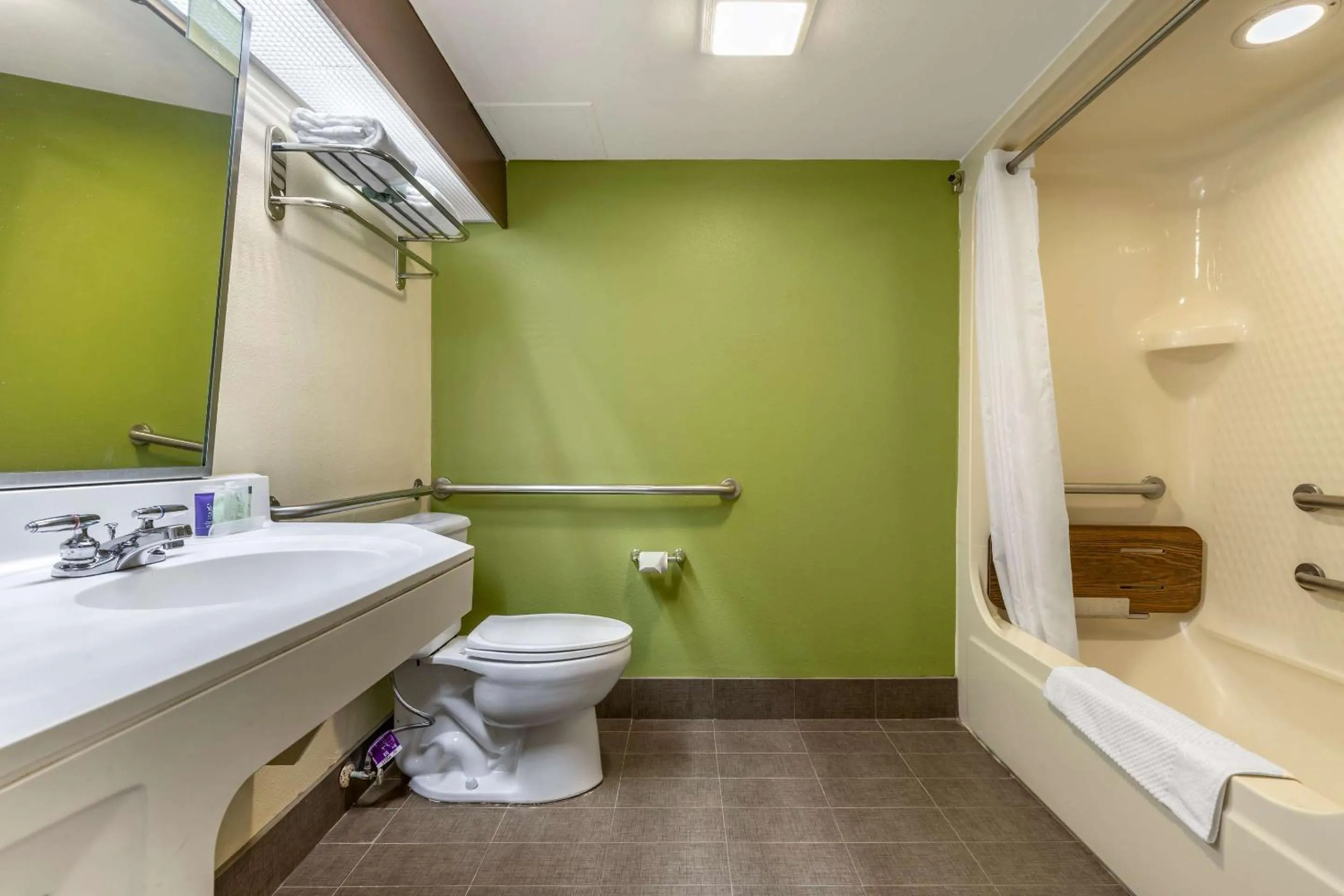 Bedroom in Sleep Inn Matthews-Charlotte