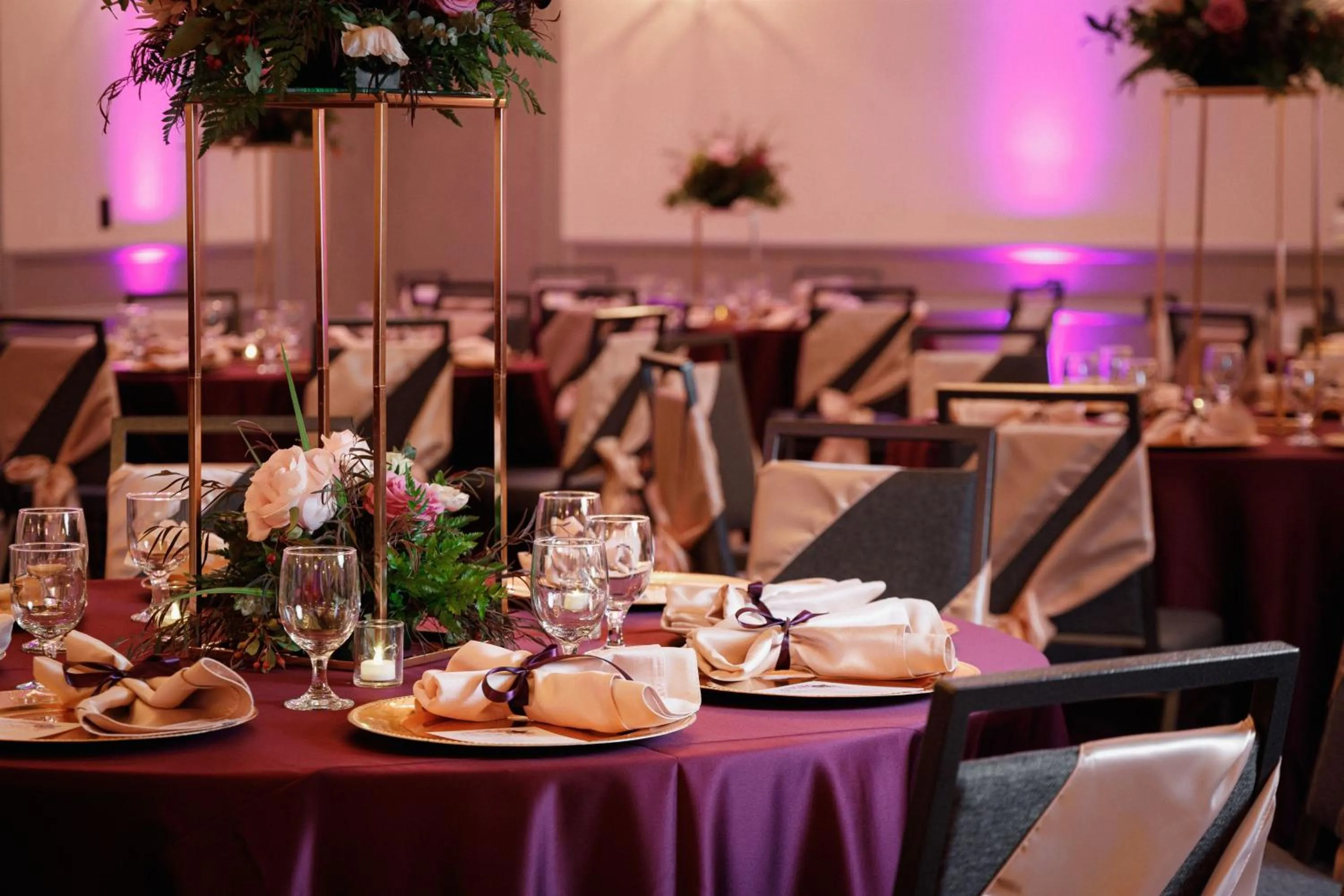 Lobby or reception in Four Points by Sheraton Milwaukee North Shore