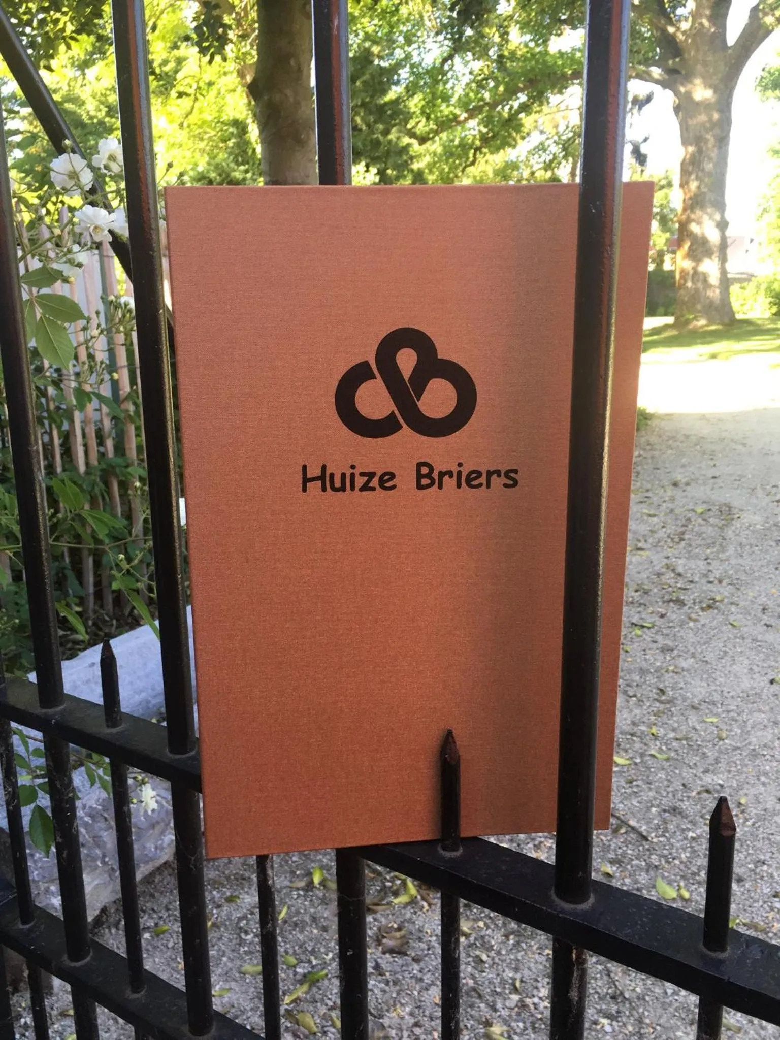 Property logo or sign in B&B Huize Briers