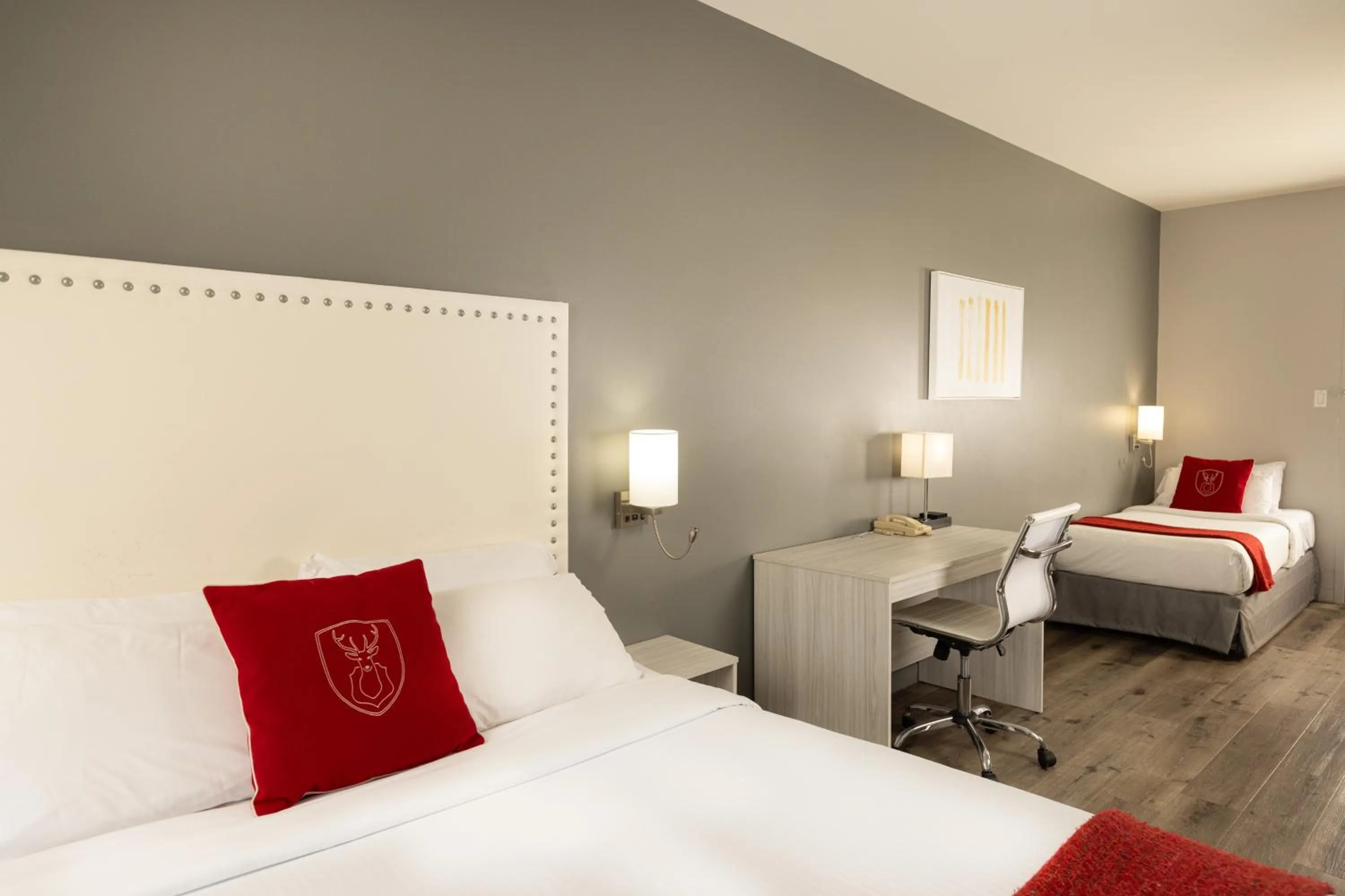 Photo of the whole room, Bed in Hotel du Nord