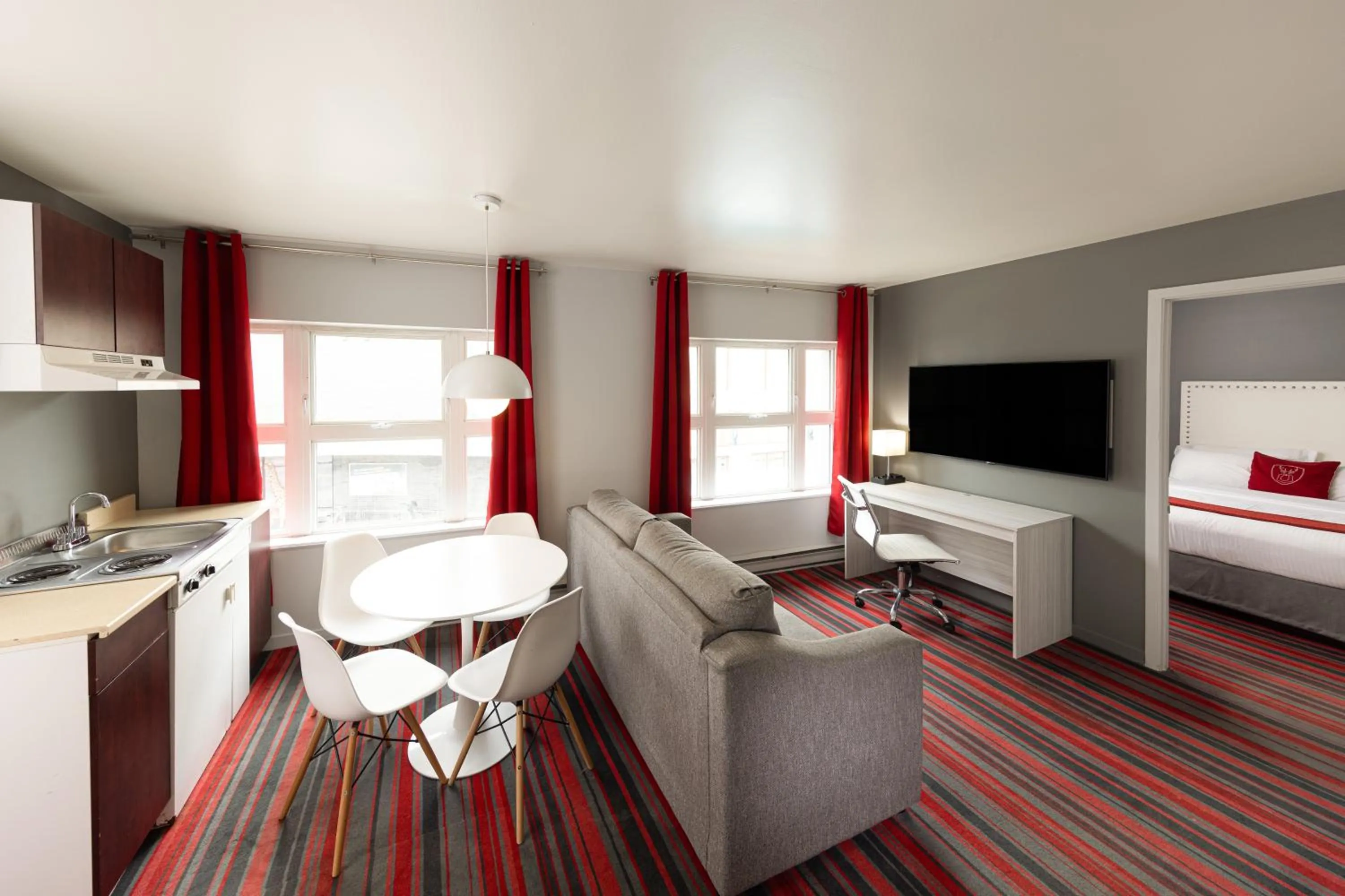 Photo of the whole room in Hotel du Nord