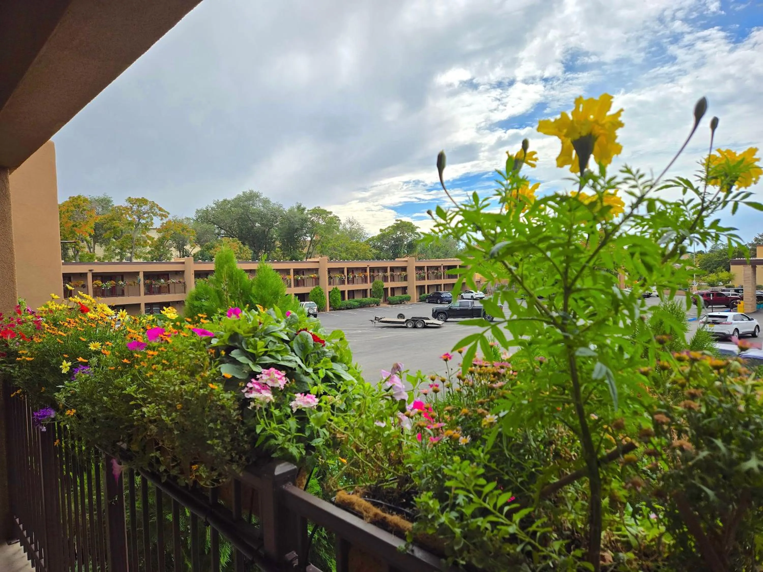 Property building in El Sendero Inn, an Ascend Collection Hotel