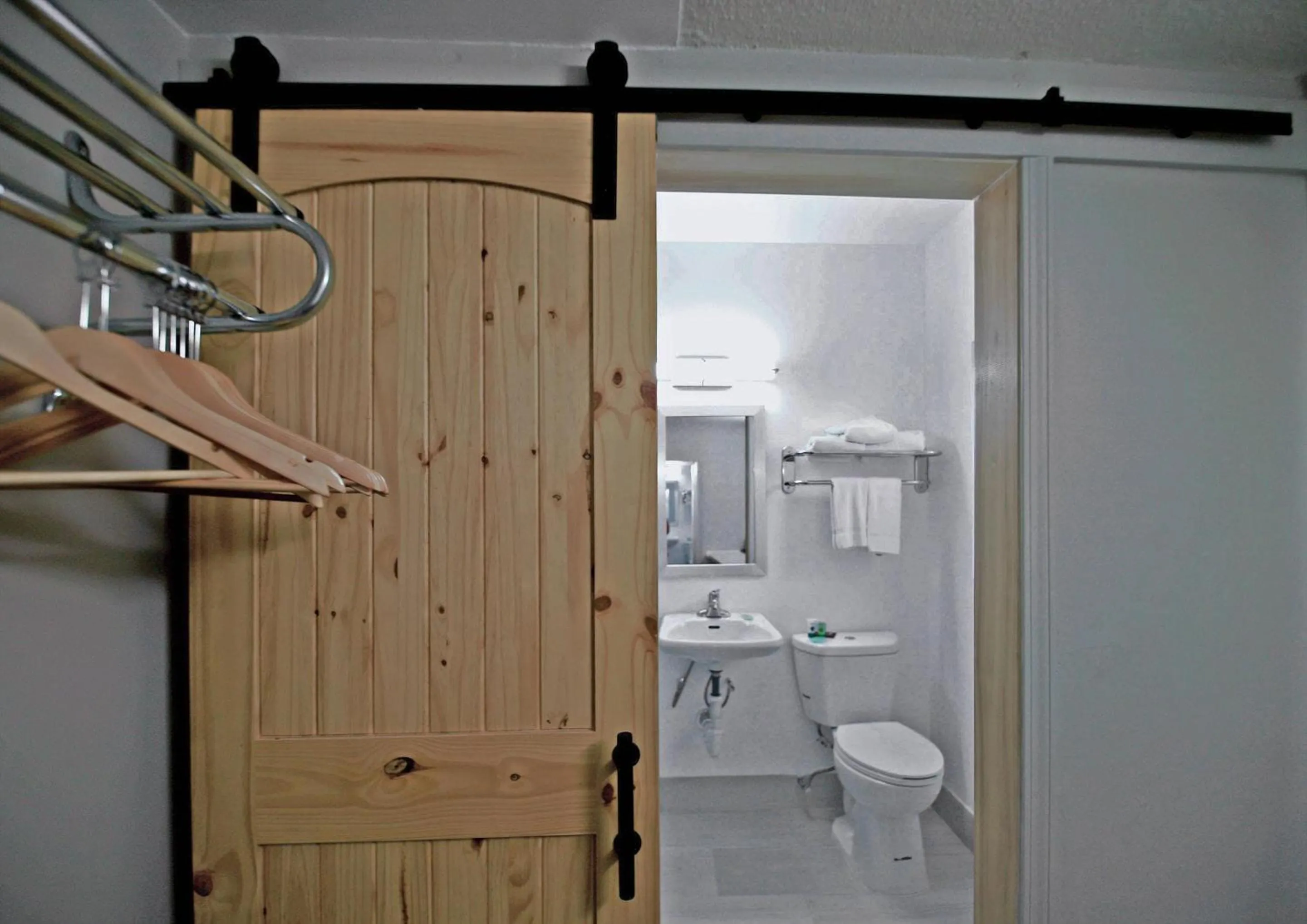 Bedroom in El Sendero Inn, an Ascend Collection Hotel