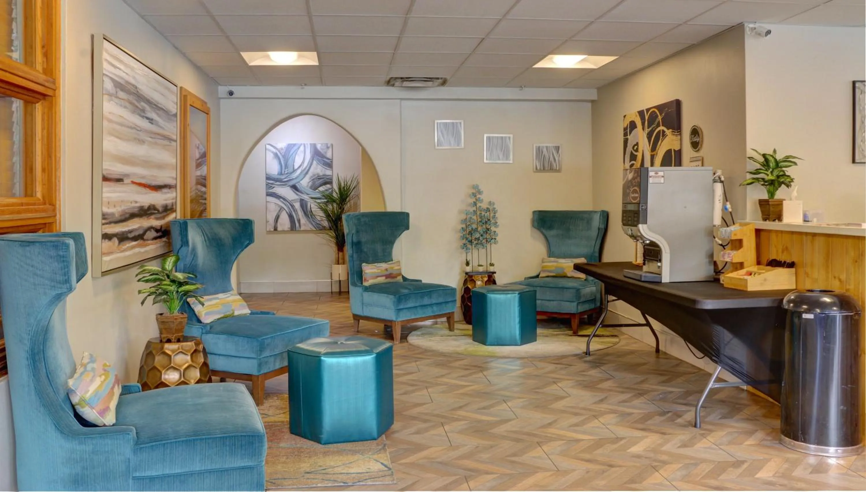 Coffee/tea facilities in El Sendero Inn, an Ascend Collection Hotel