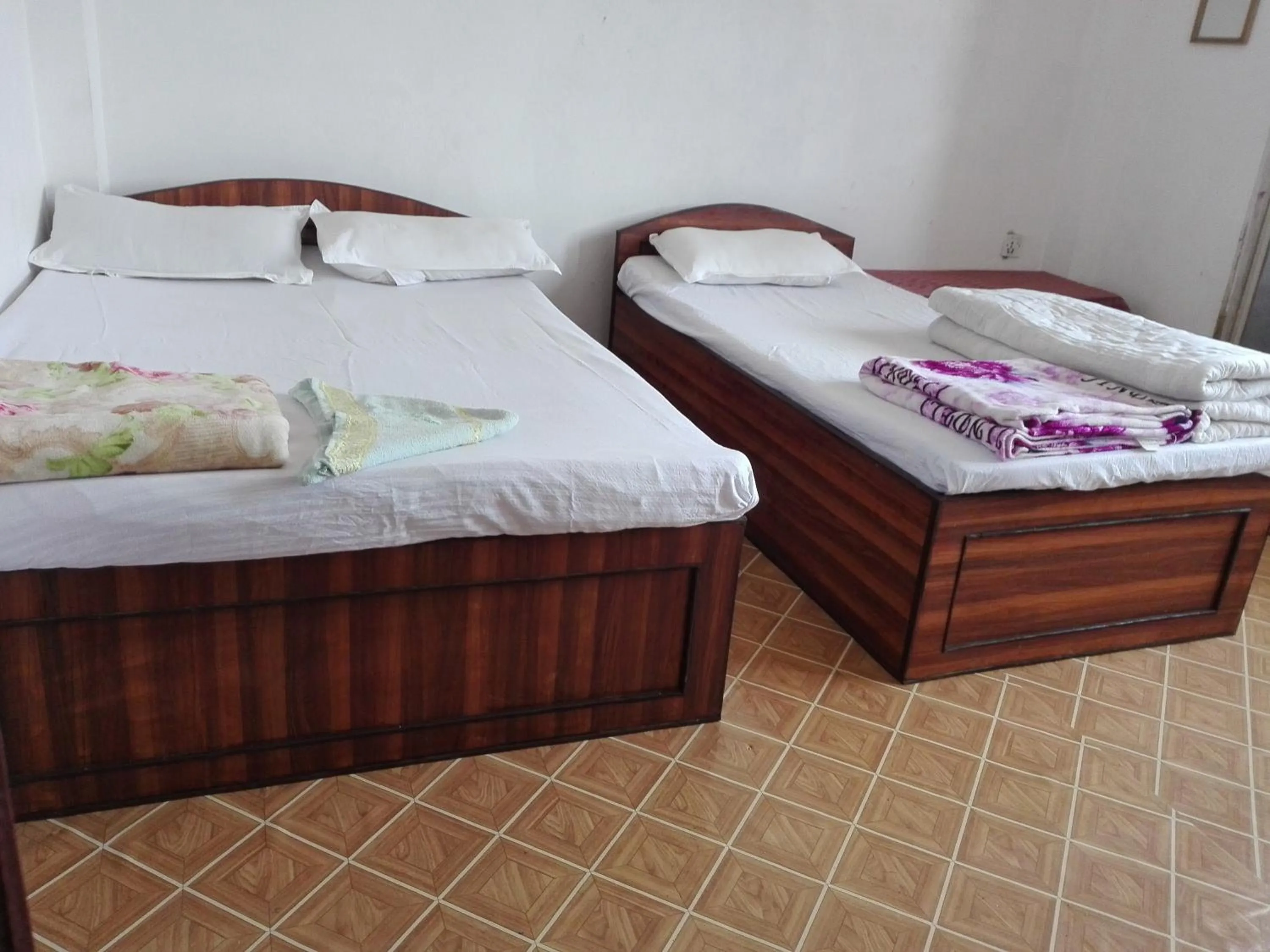 kayastha restaurant & lodge