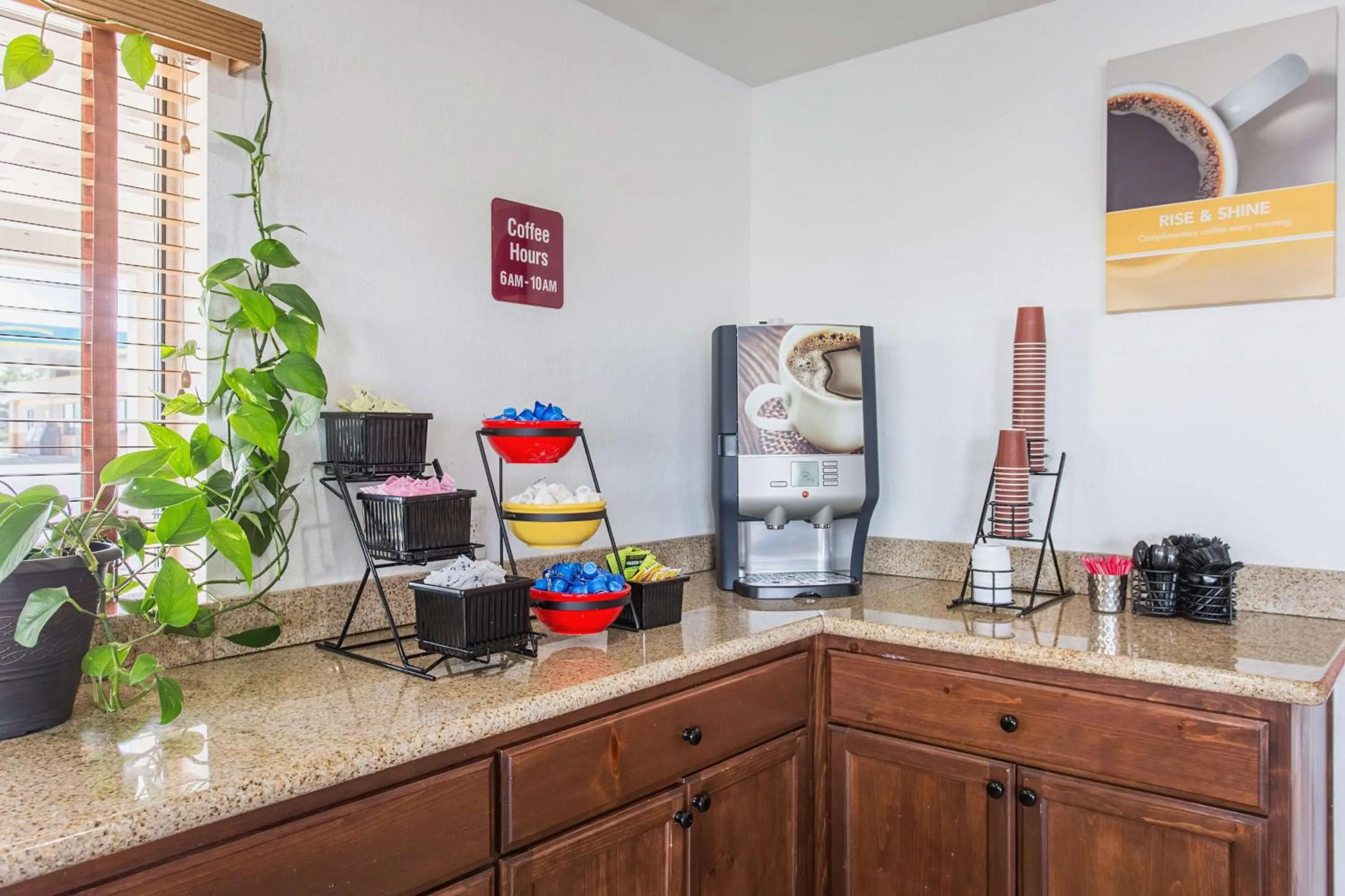 Restaurant/places to eat in Motel 6-Lordsburg, NM