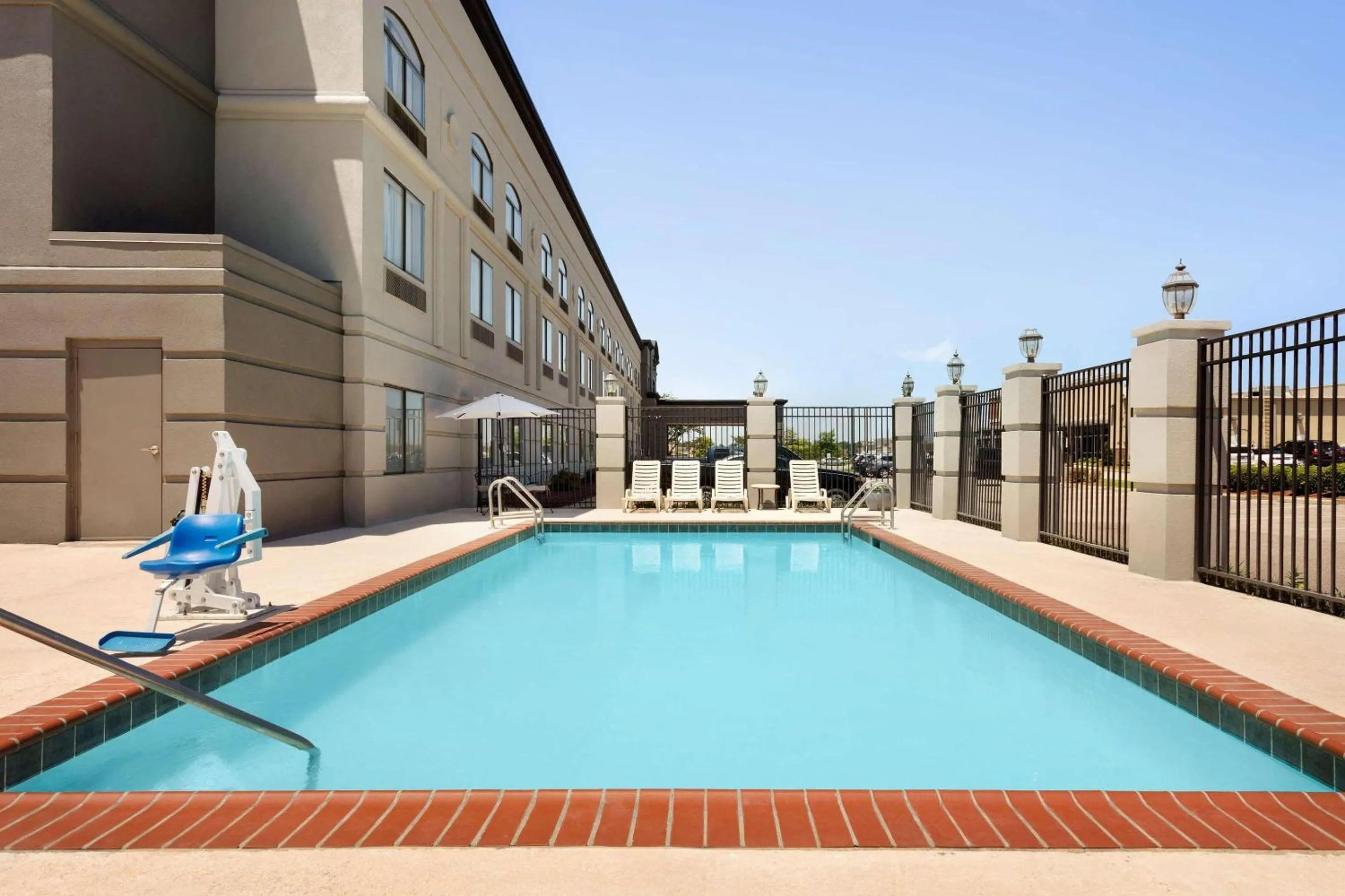 Swimming pool in Townhome Inn & Suites by IHG
