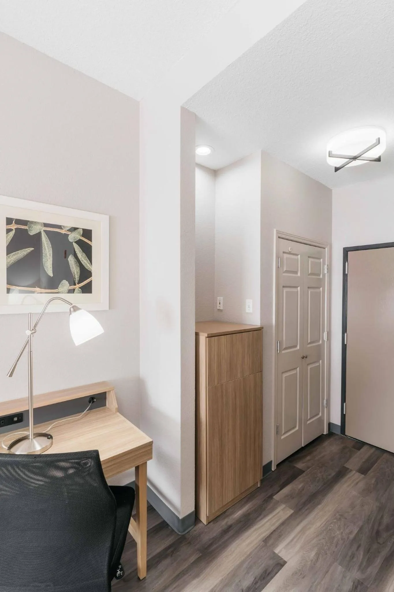 Photo of the whole room in Townhome Inn & Suites by IHG