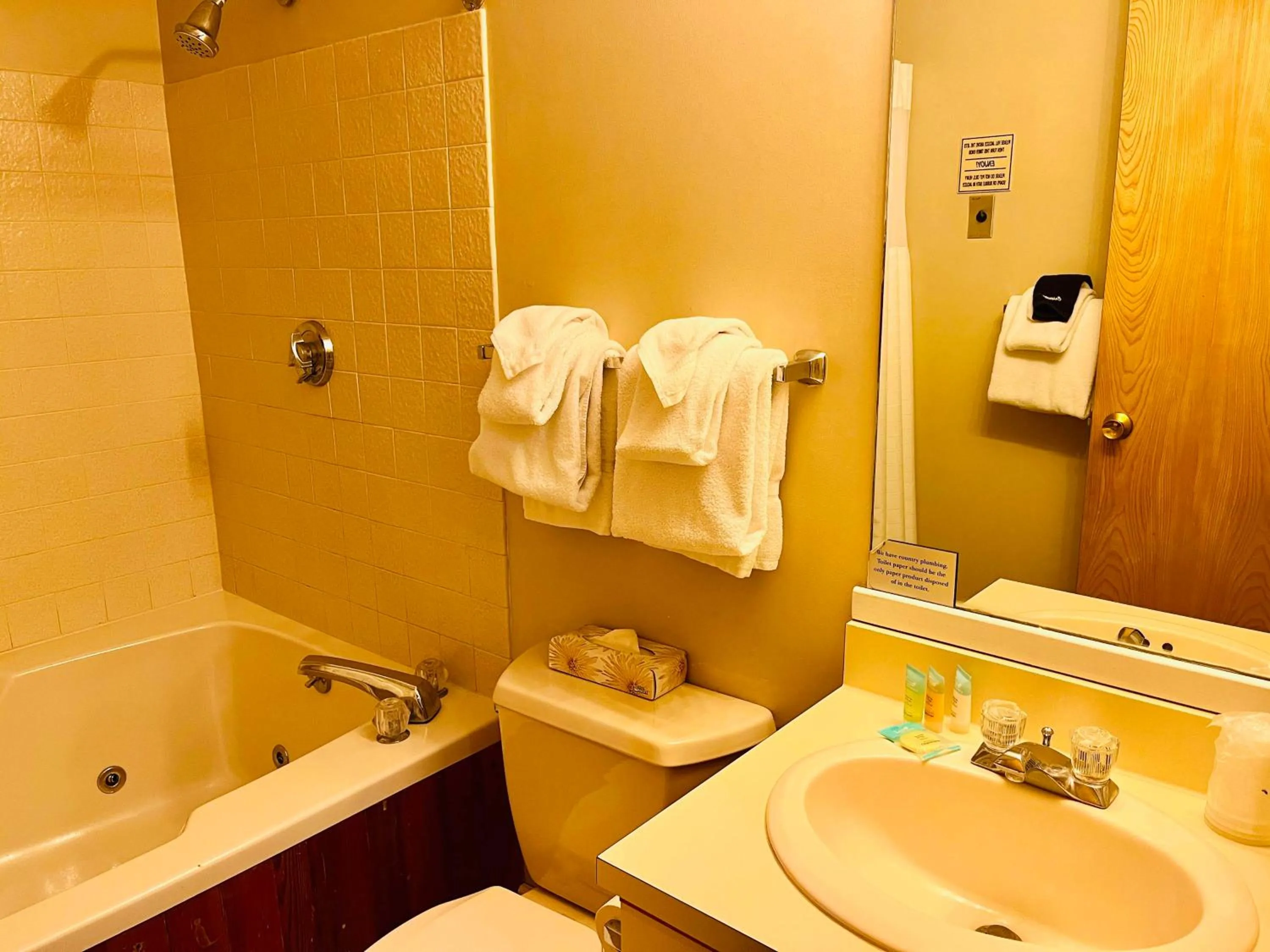 Bathroom in Nordic Village Condominium Resort