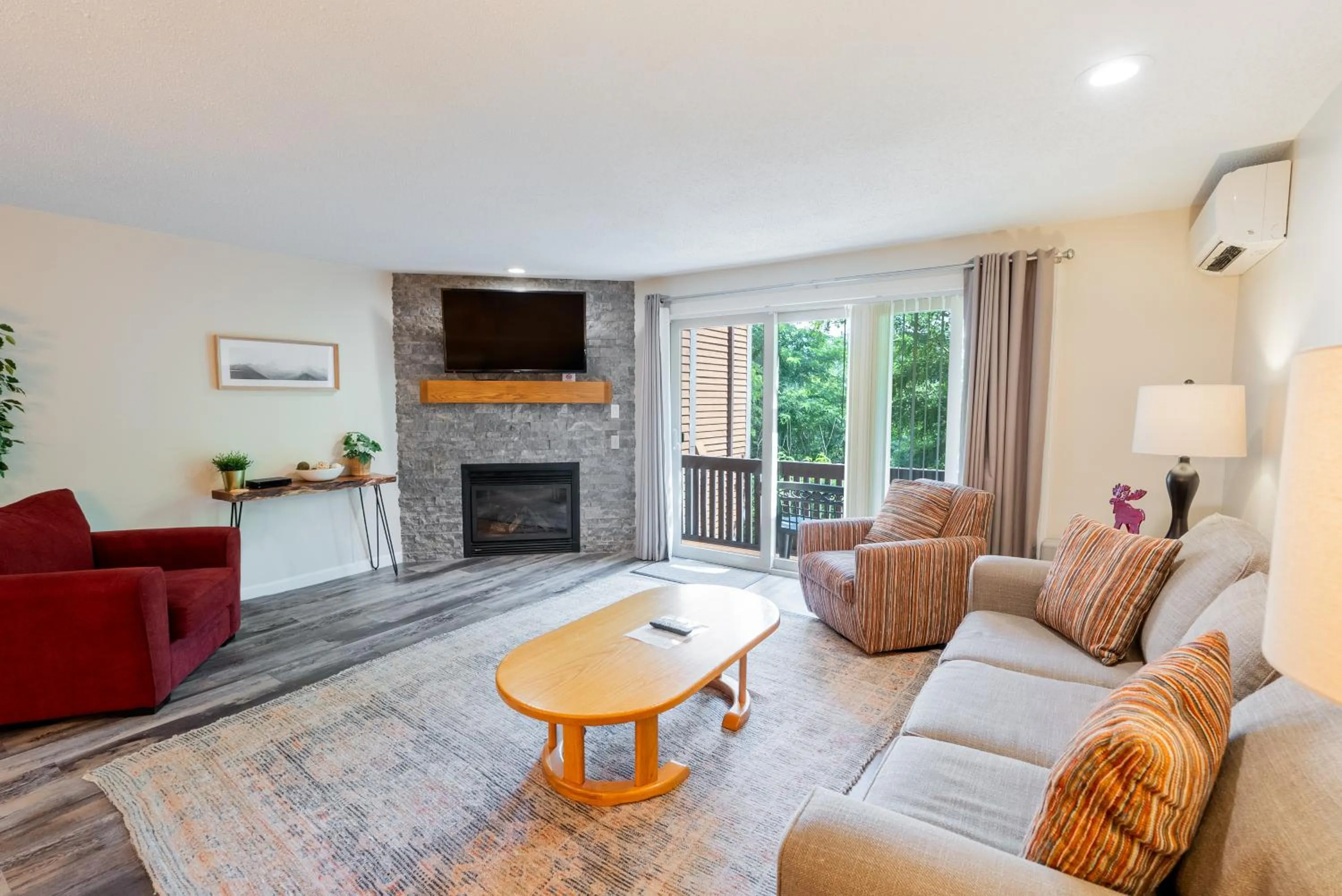 TV and multimedia in Nordic Village Condominium Resort