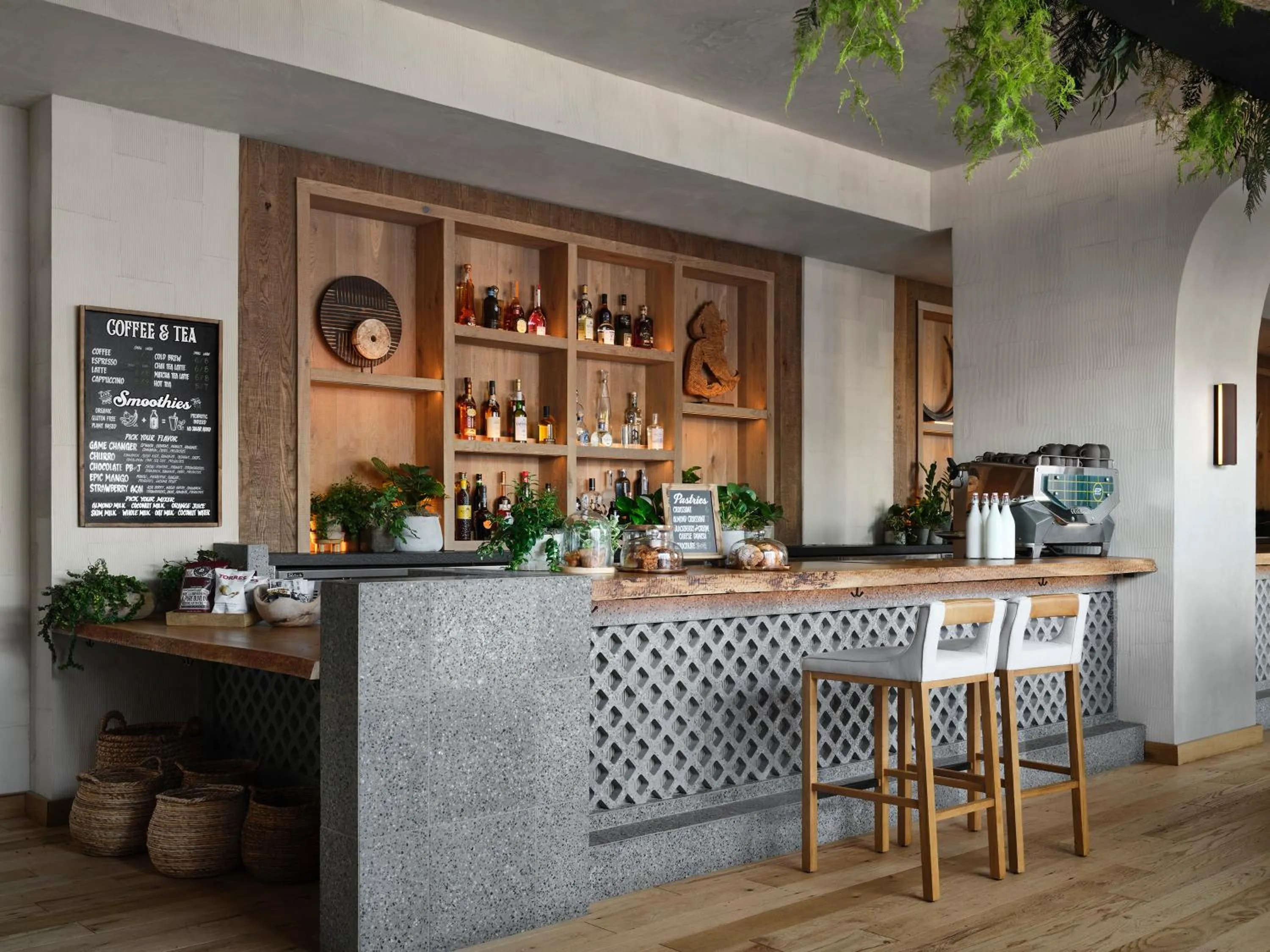 Lounge or bar in 1 Hotel San Francisco