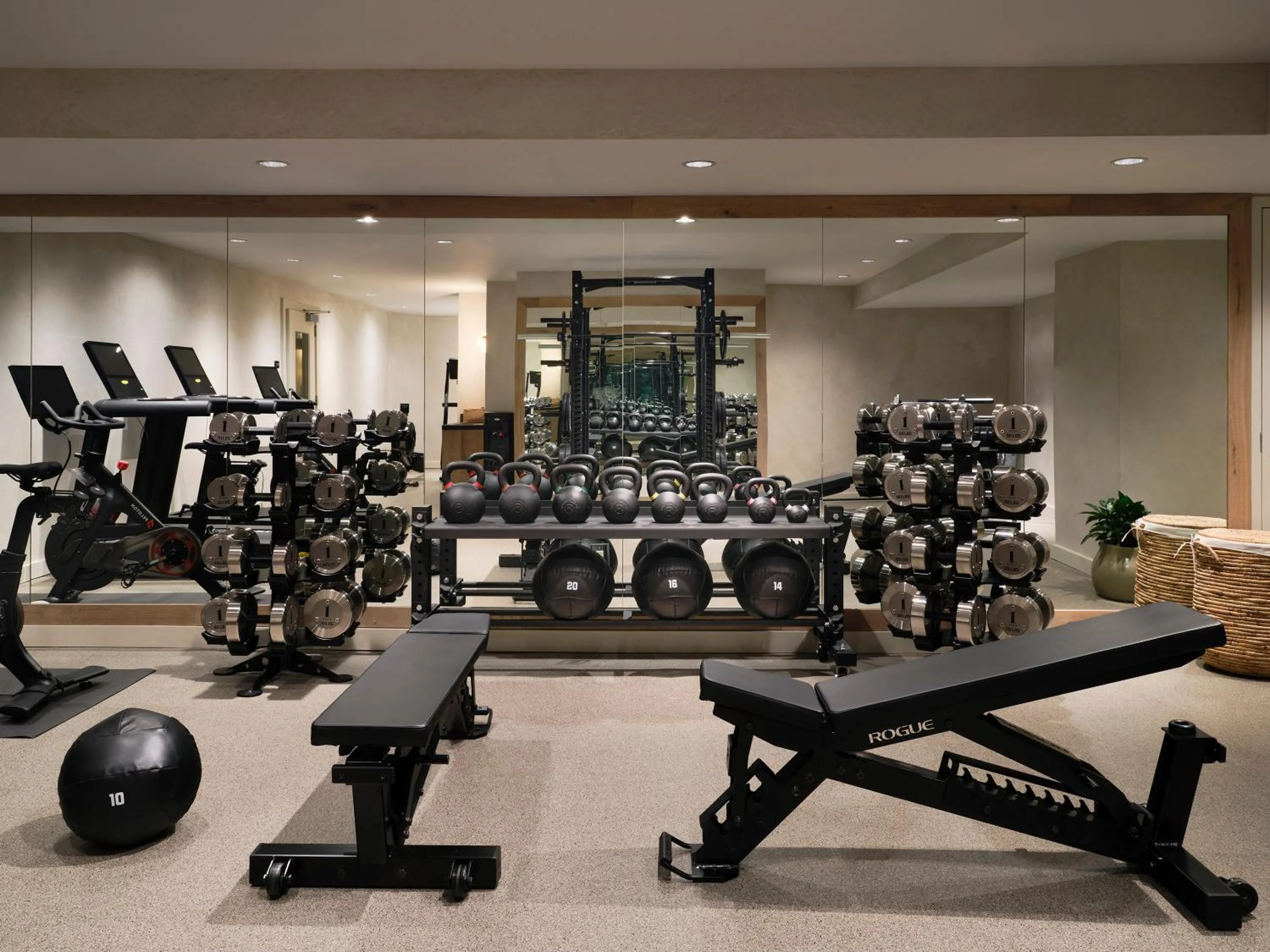 Fitness centre/facilities in 1 Hotel San Francisco