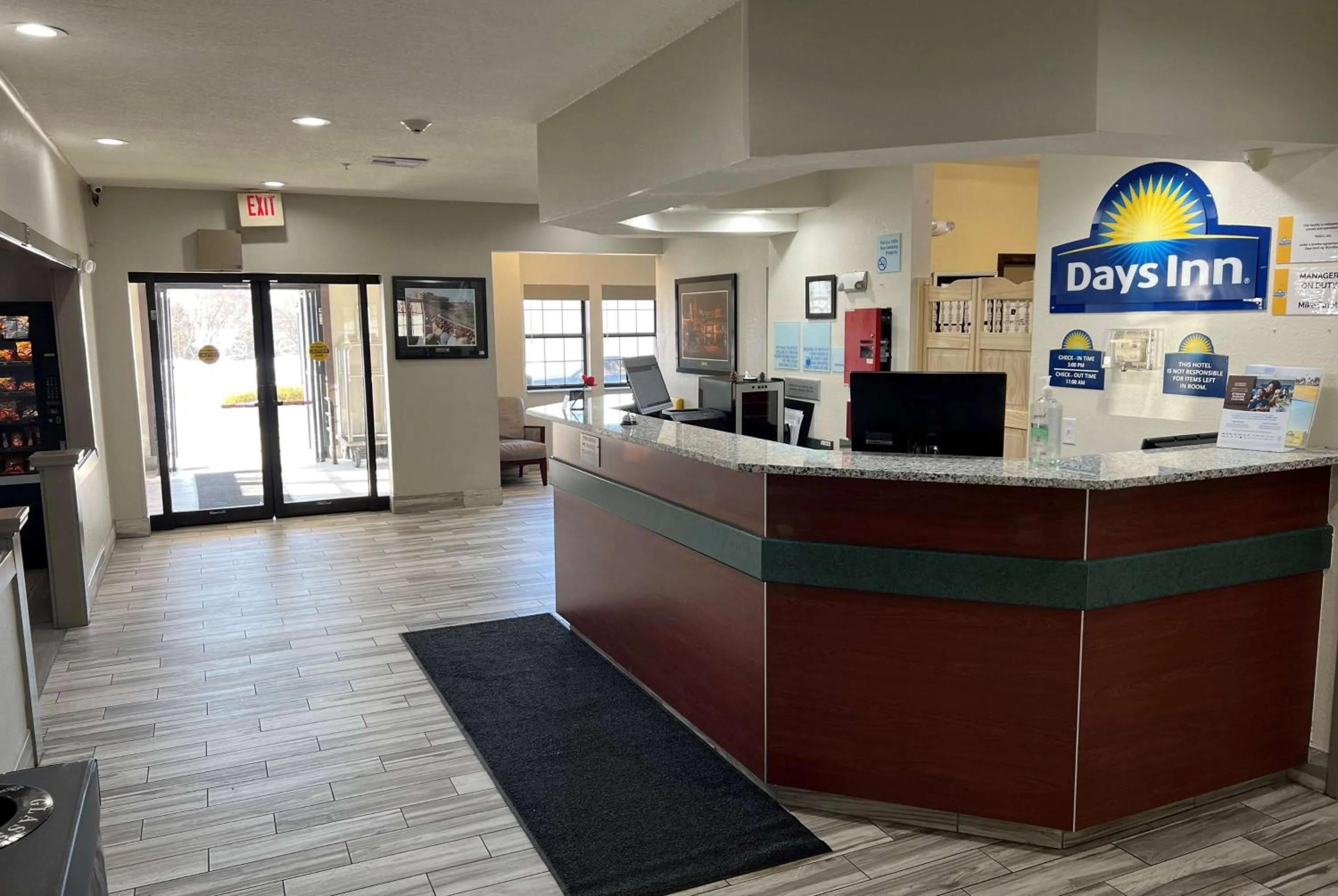 Lobby or reception in Days Inn by Wyndham near Kansas Speedway