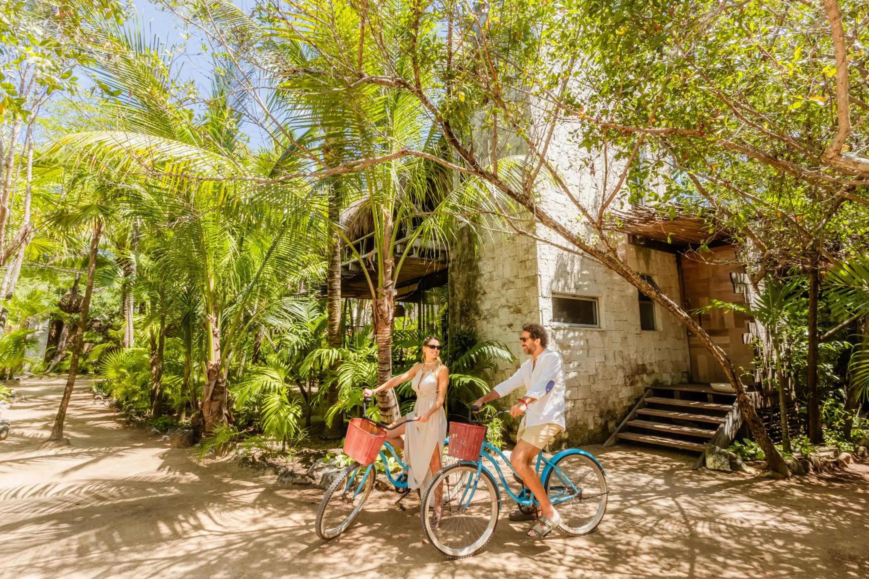 People in Vida Silvestre