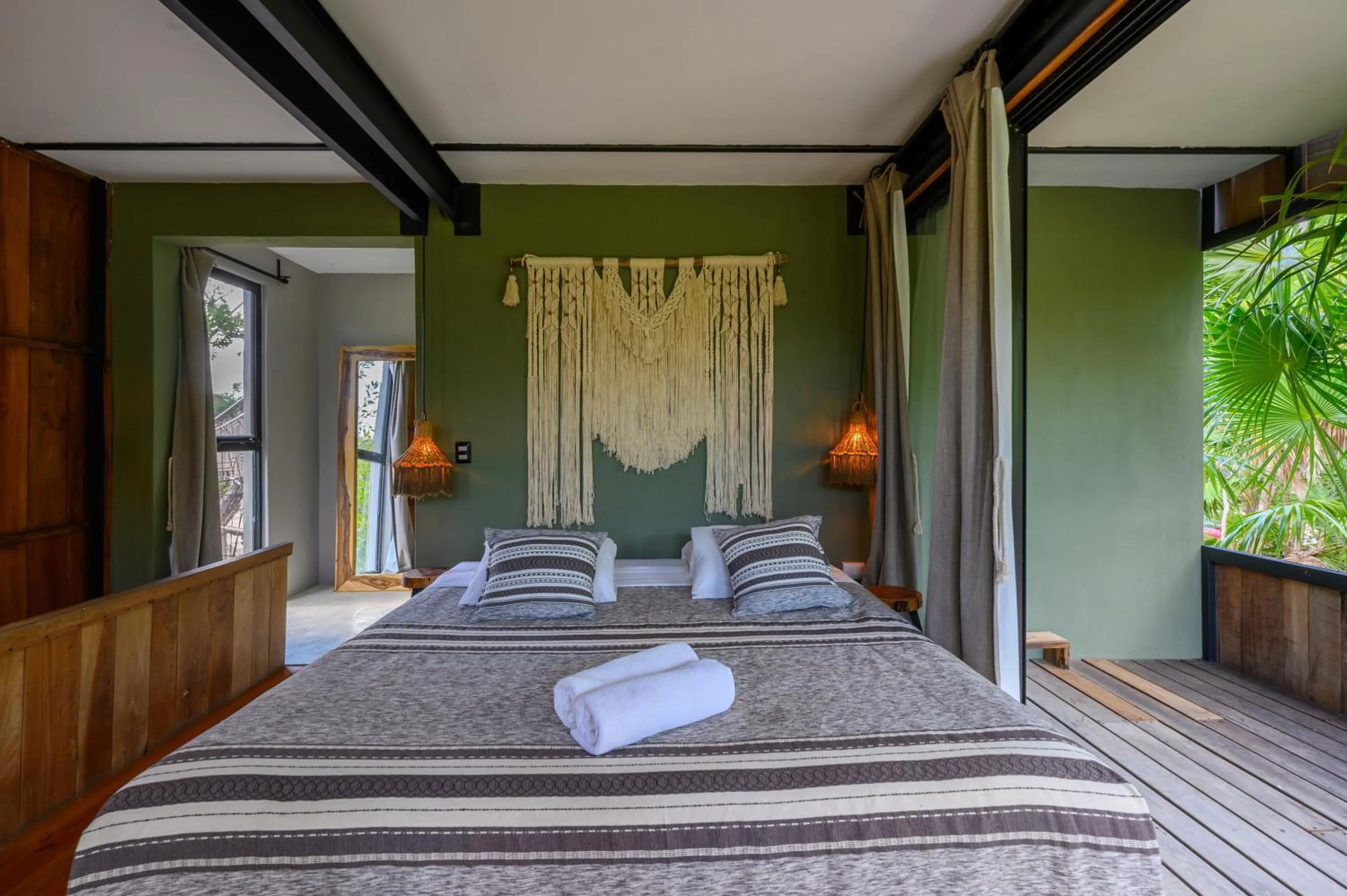 Bed in Vida Silvestre Tulum