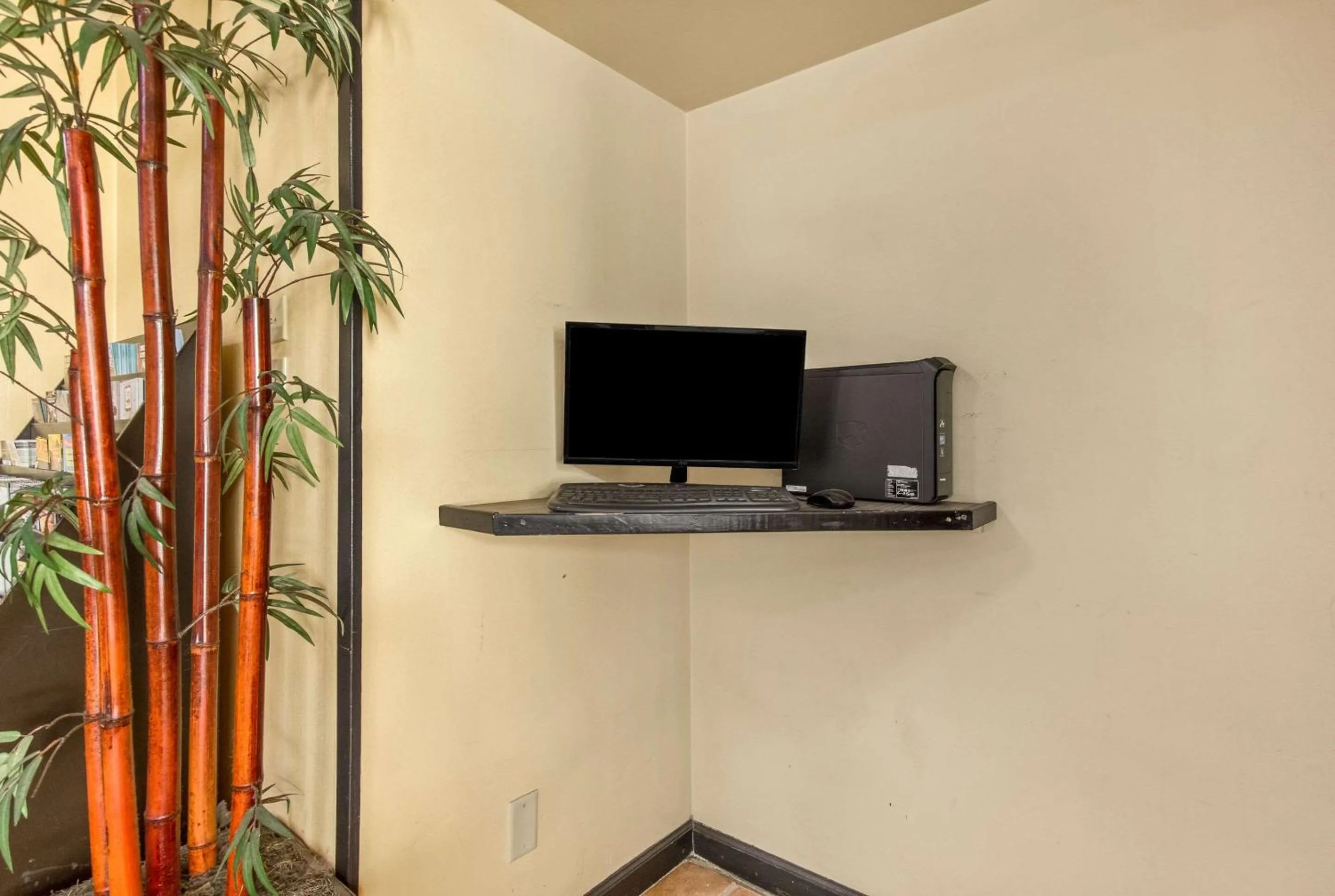 Business facilities in Econo Lodge Fort Knox