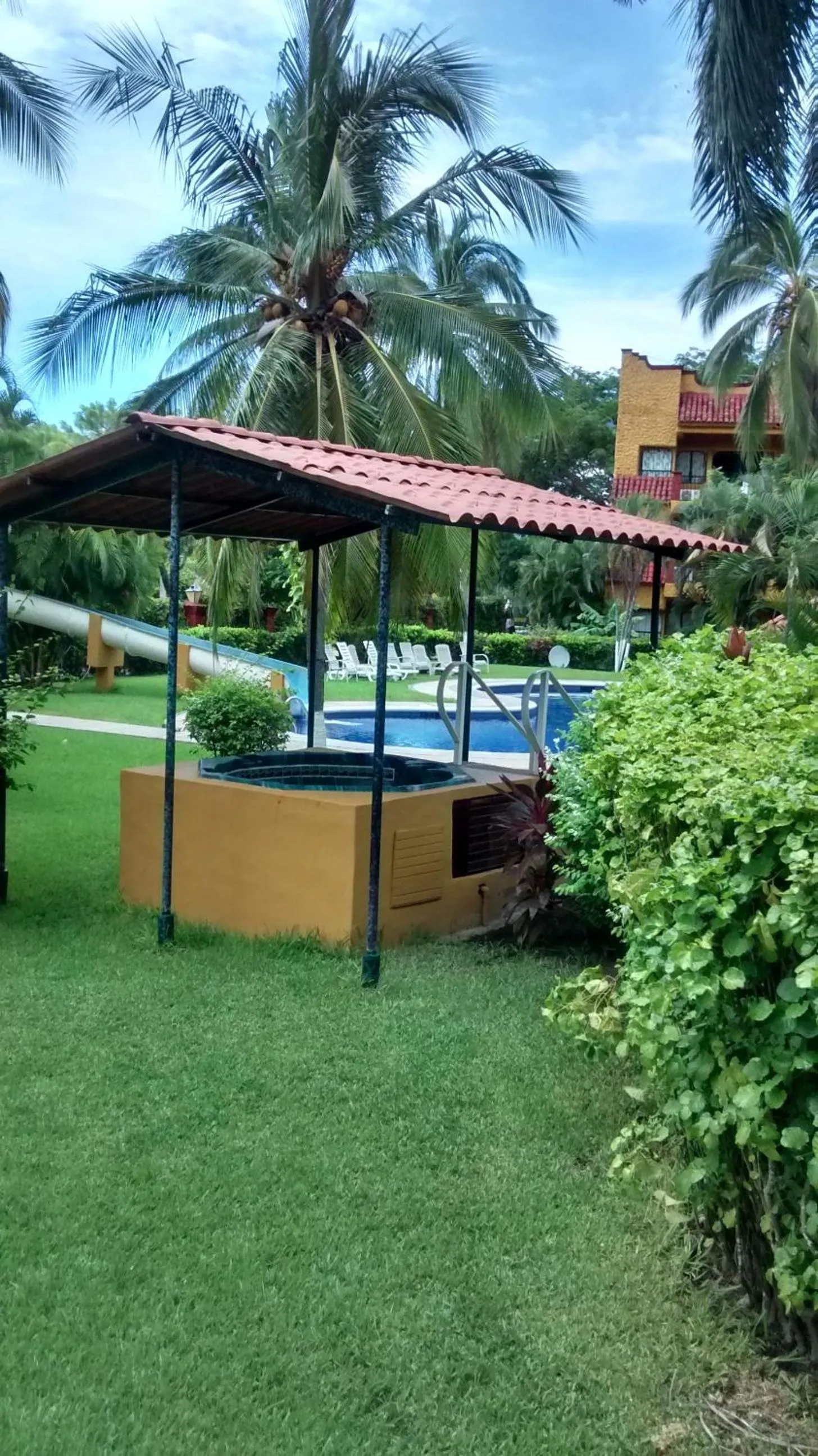 Hot Tub in Hotel Puerta Del Mar Ixtapa