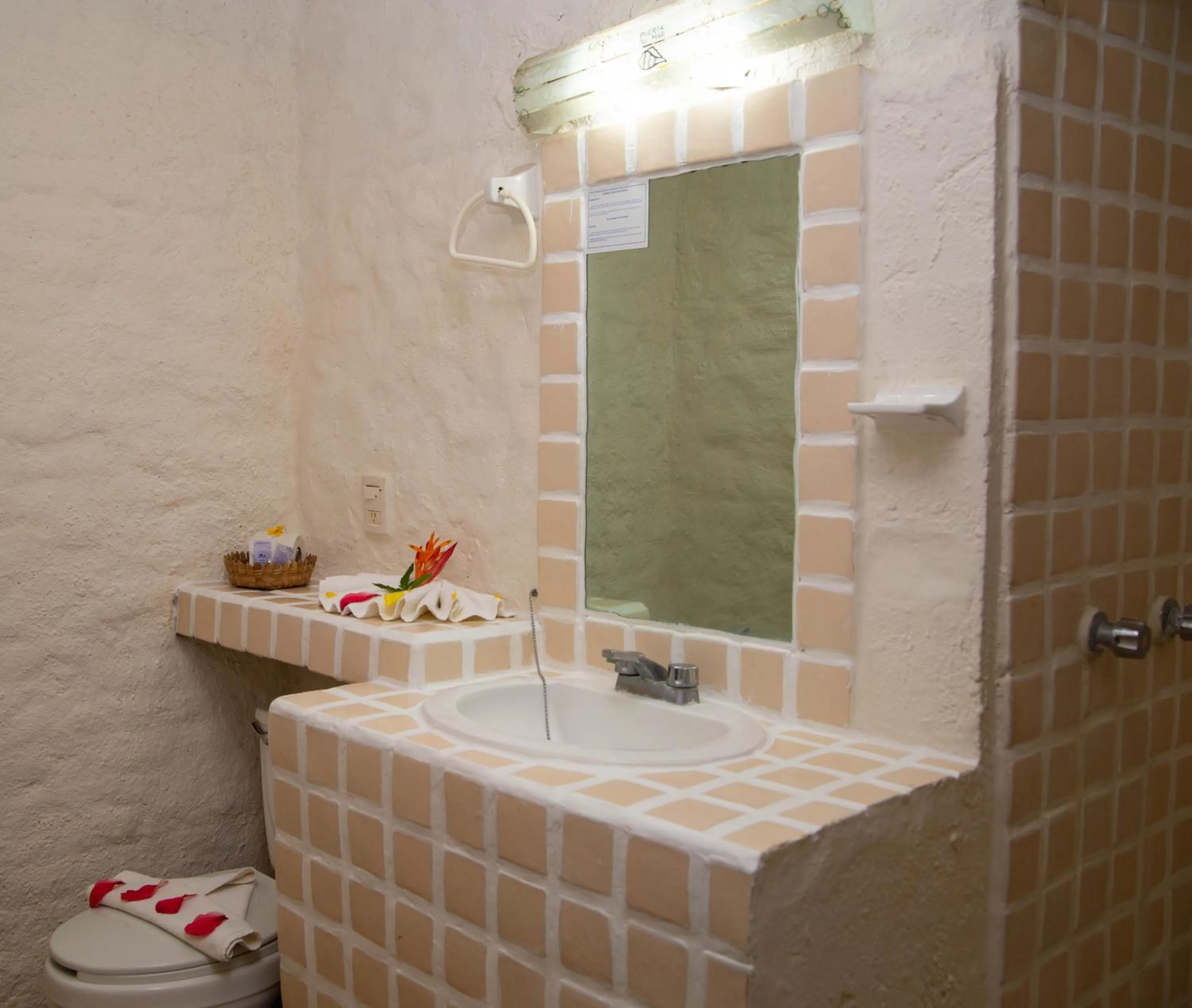Bathroom in Hotel Puerta Del Mar Ixtapa