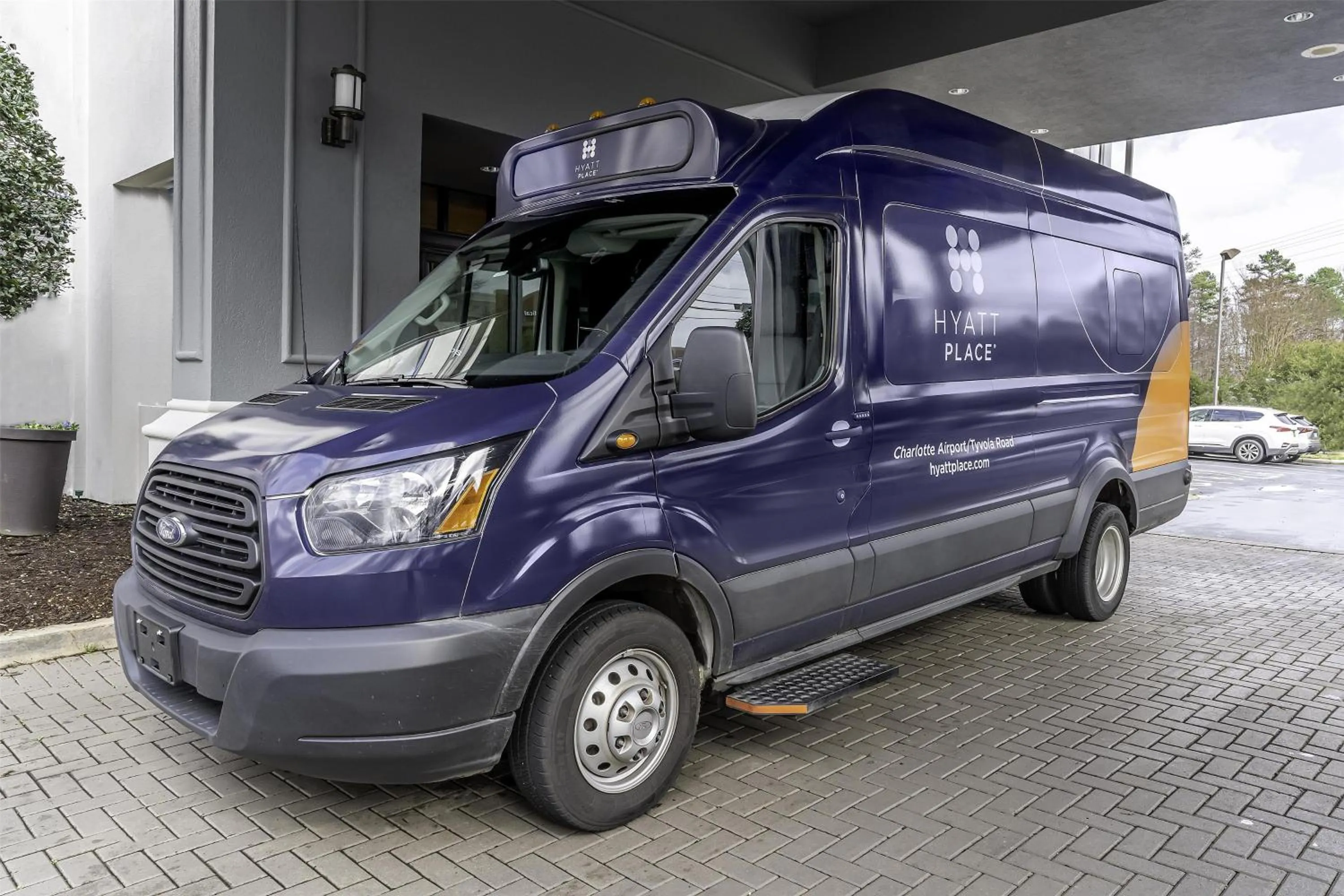 Property building in Hyatt Place Charlotte Airport Billy Graham Parkway