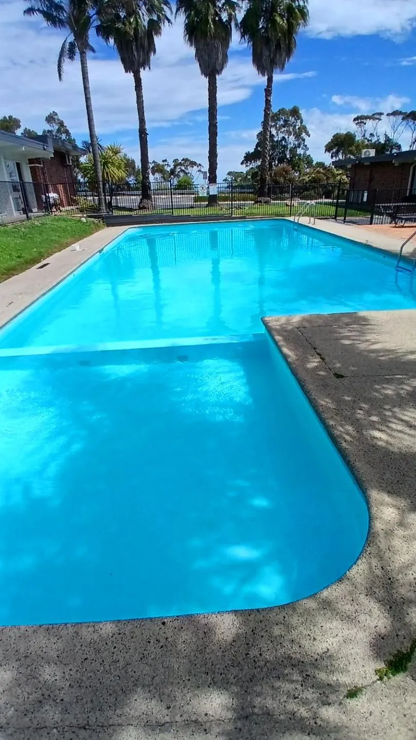  in Ocean Views Motel Lakes Entrance