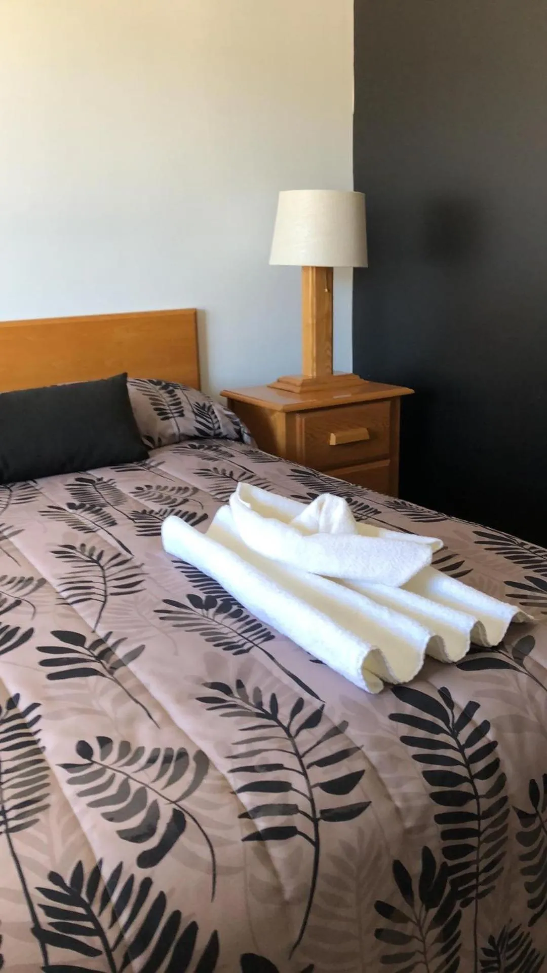 Bed in Motel Chantmartin