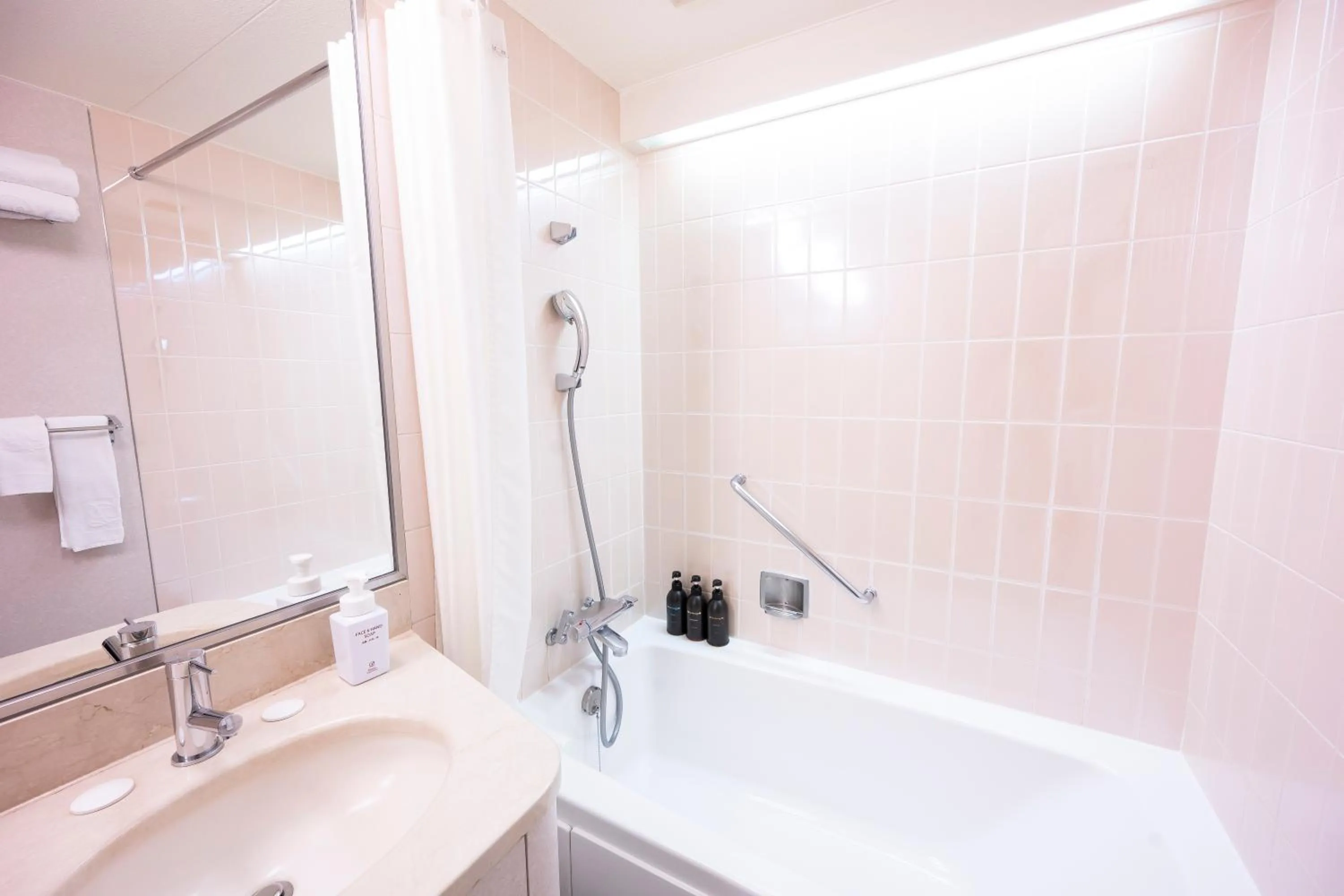 Bathroom in Tokyo Prince Hotel