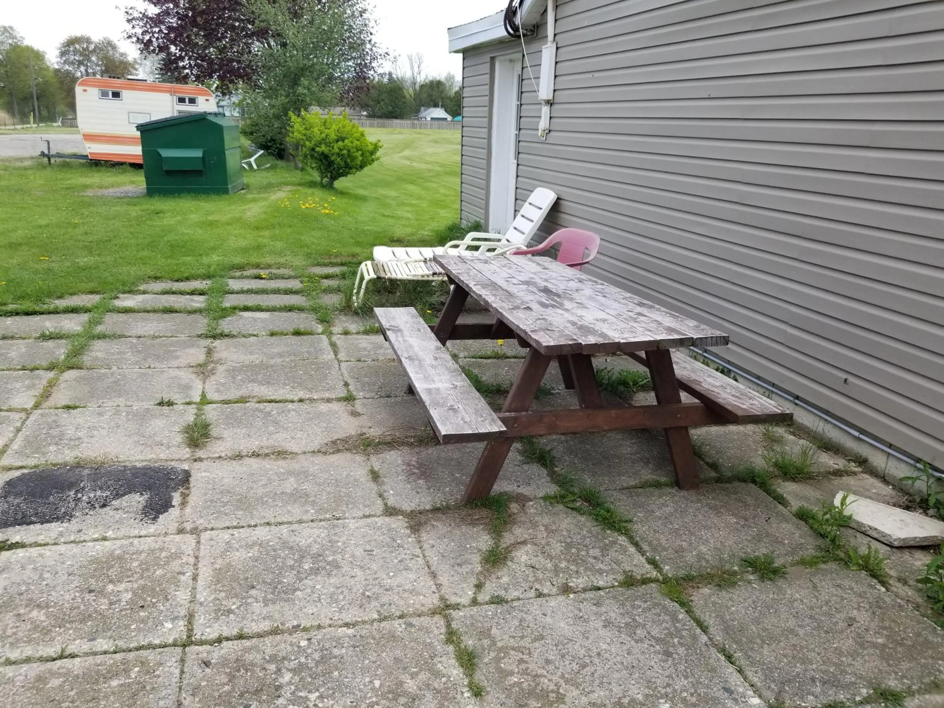 Property building in Eastwood Motel