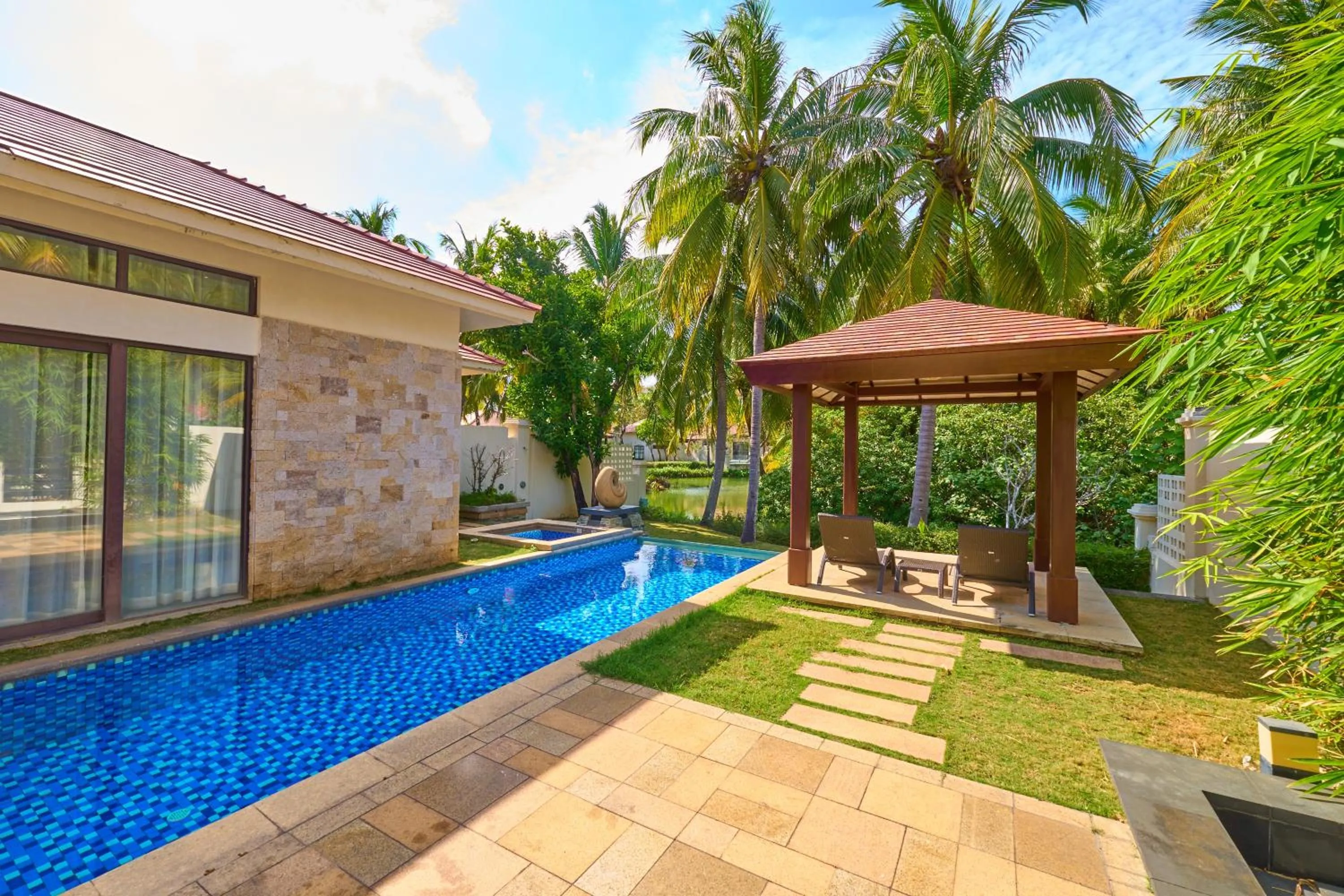 Patio in Grand Metropark Villa Resort Sanya Yalong Bay
