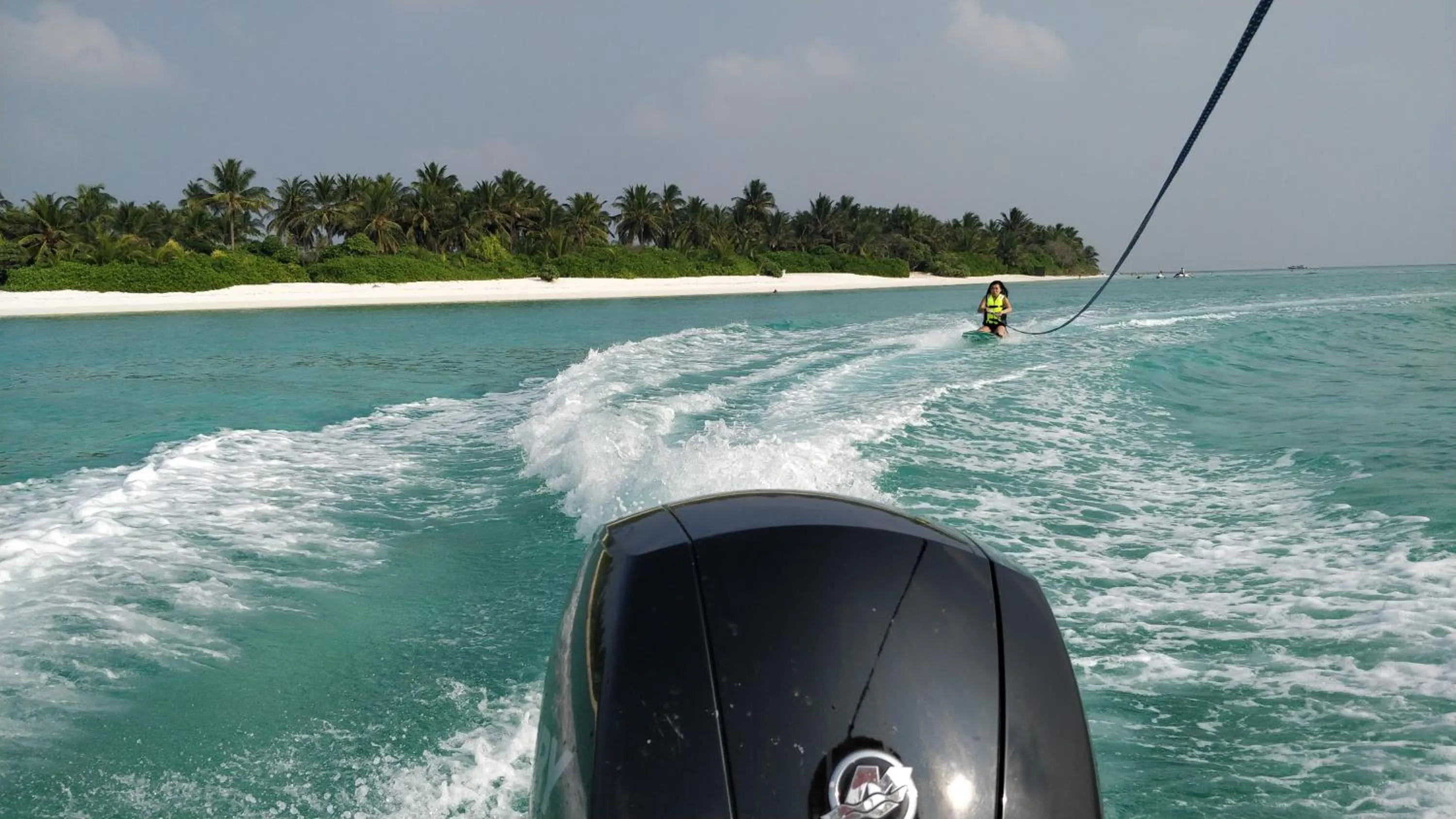 Windsurfing in Athiriveli