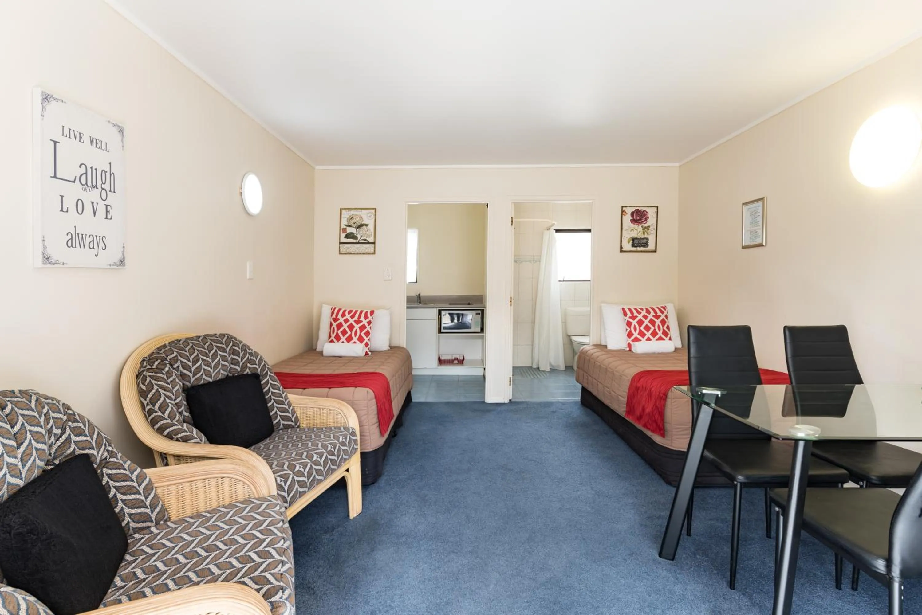 Living room in Dolphin Motel