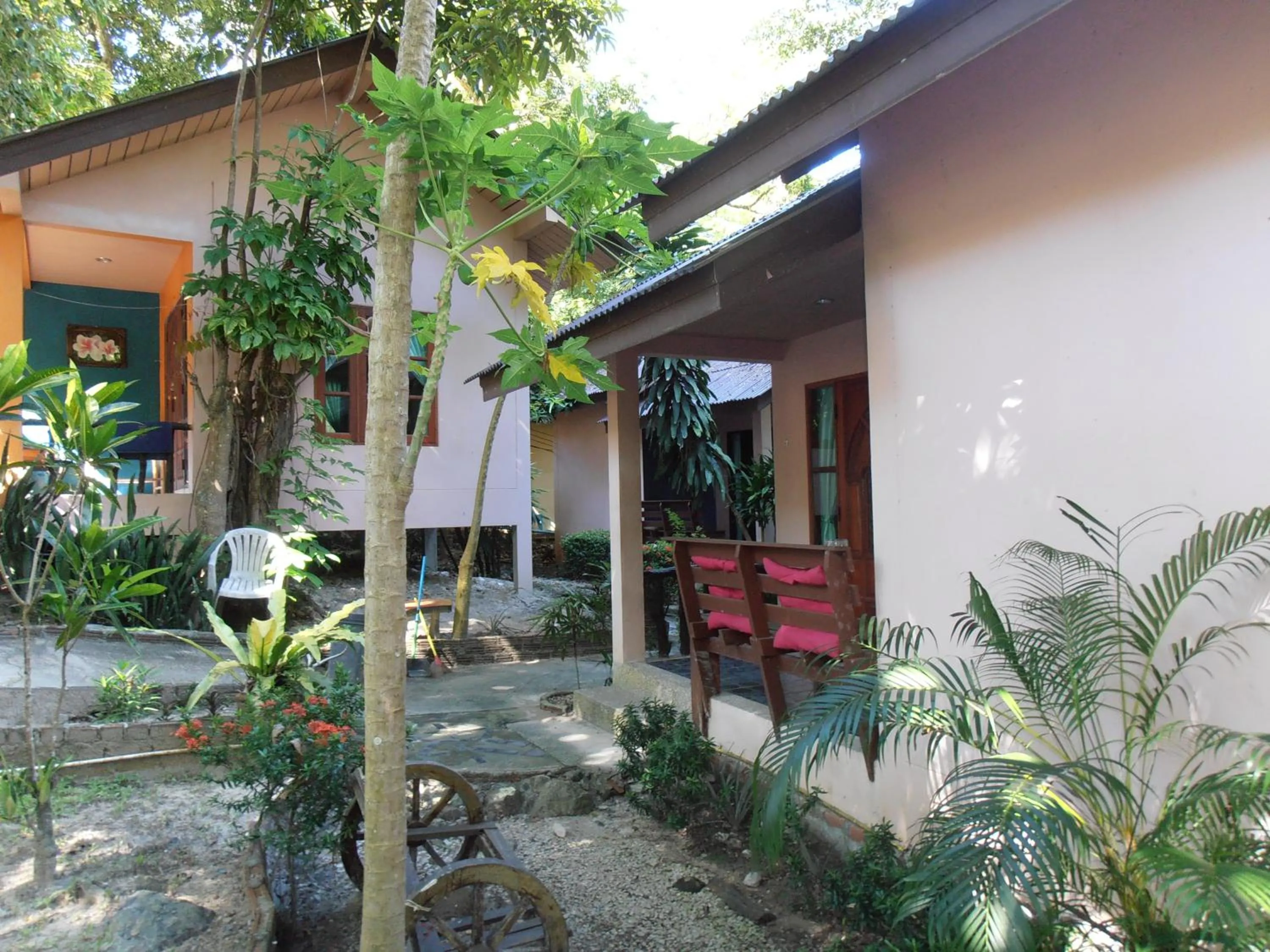 Facade/entrance in Aonang Green Park Bungalow
