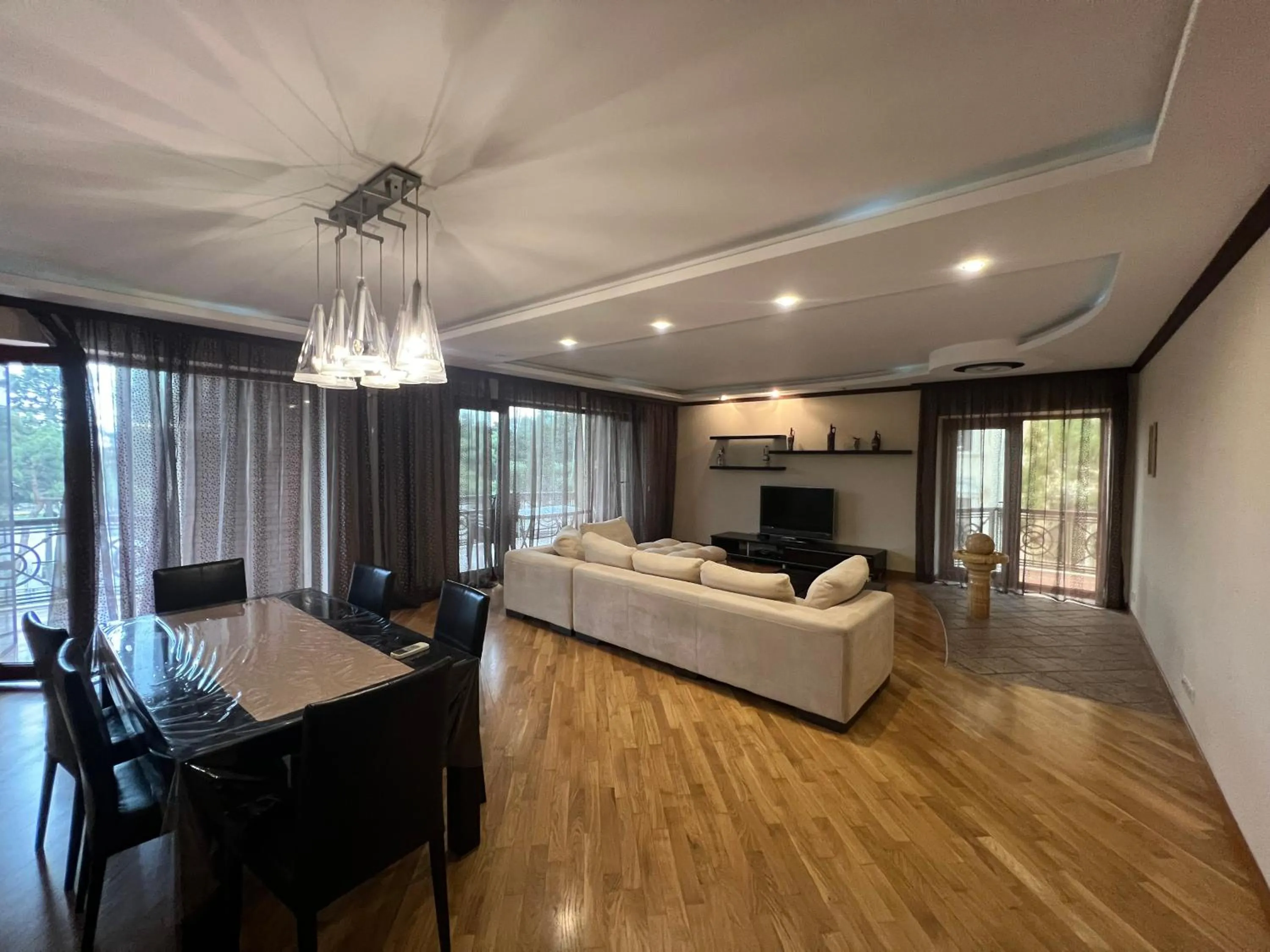 Promenade 2 BDR Apartment