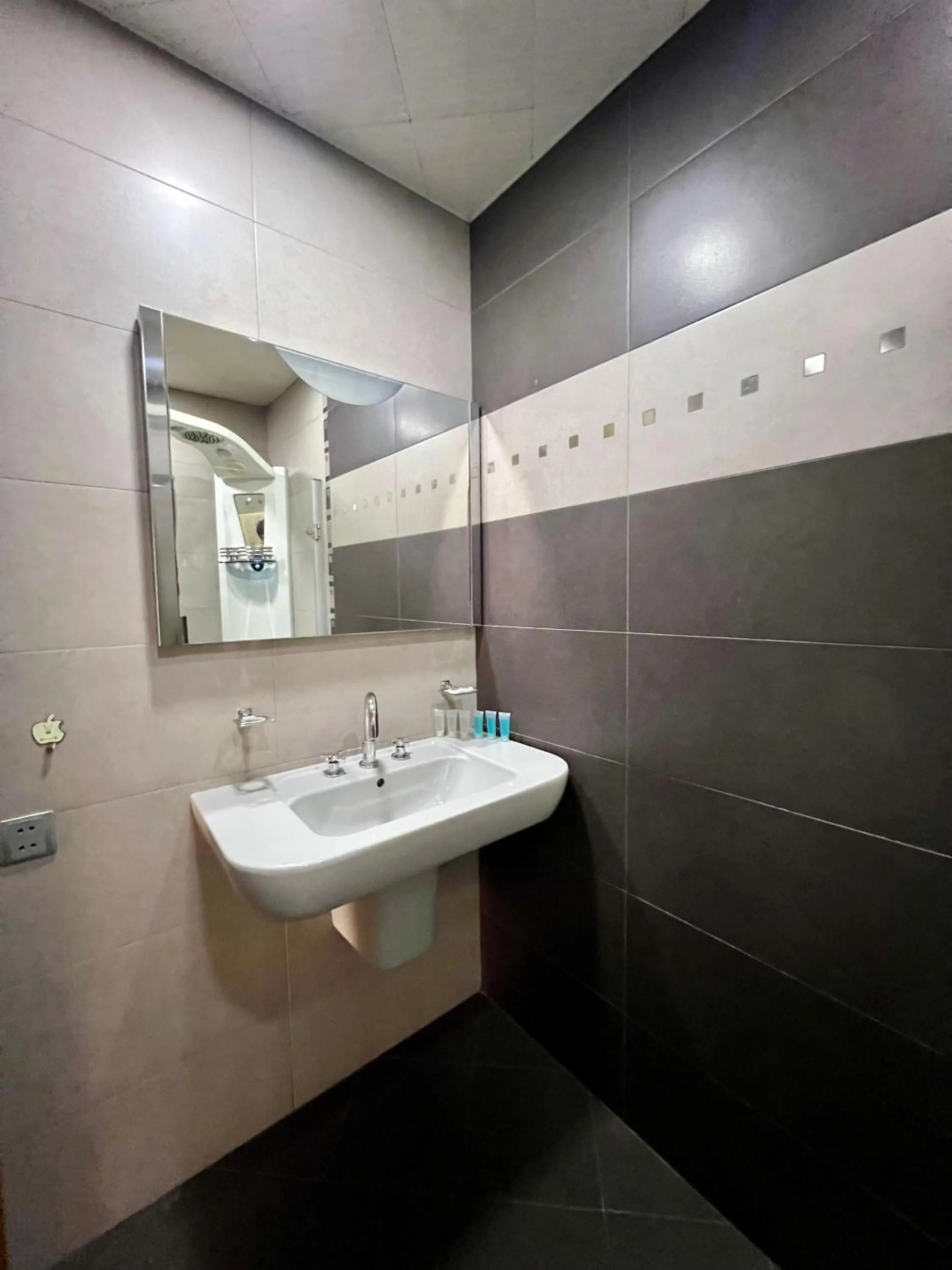 Promenade 2 BDR Apartment