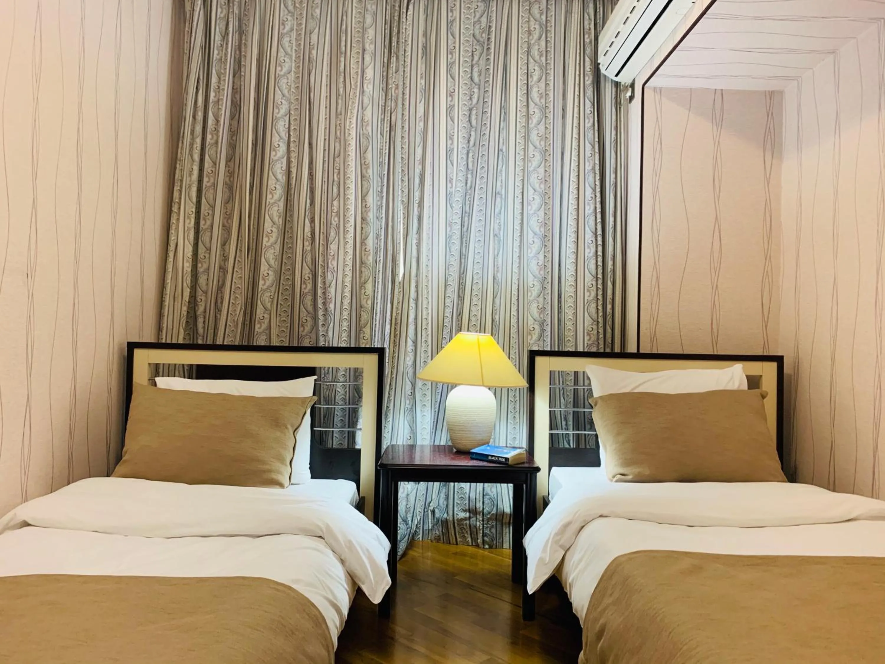 Bed in Promenade 2 BDR Apartment